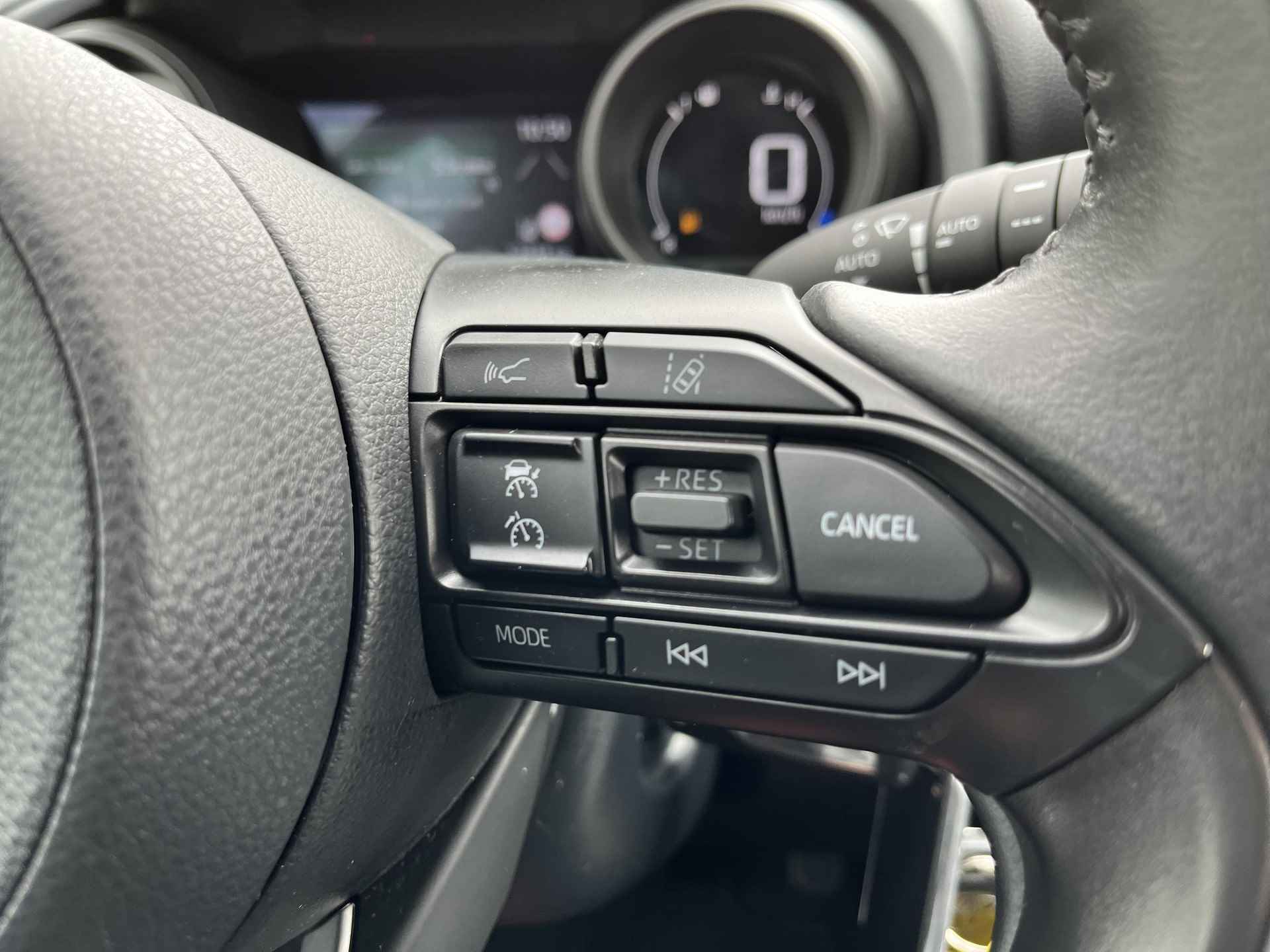 Toyota Yaris 1.5 Hybrid Dynamic | Apple CarPlay/Android auto | Achteruitrijcamera - 26/29