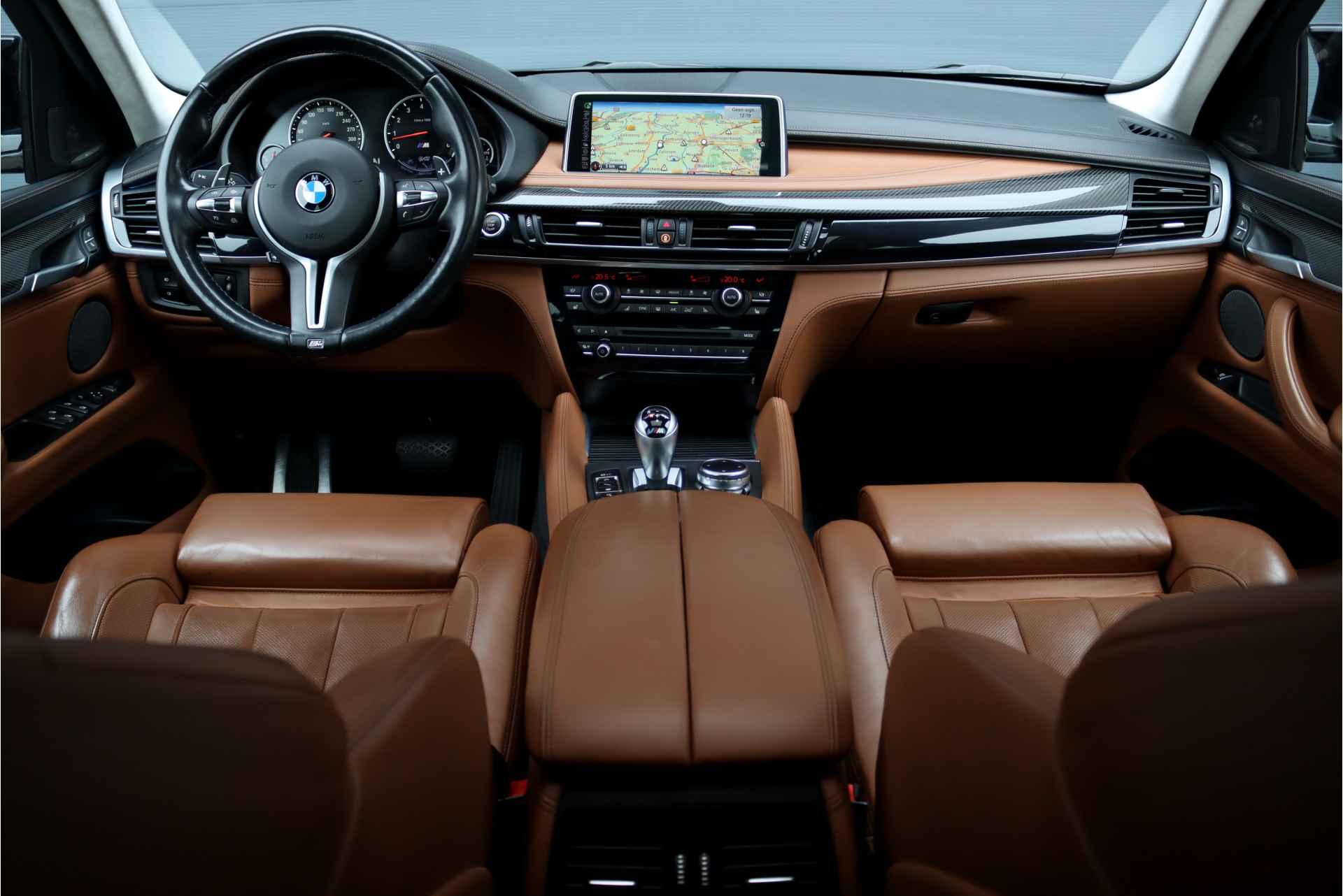 BMW X6 M Aut8, 575PK, Schuif/-Kanteldak, Carbon Interieur, Head-up Display, Harman-Kardon, Soft-Close, Elek. Trekhaak, Stoelverwarming/-ventilatie, Stuurwiel Verwarmd, Stoelverwarming Achter, Rijassistentiesysteem - 3/45