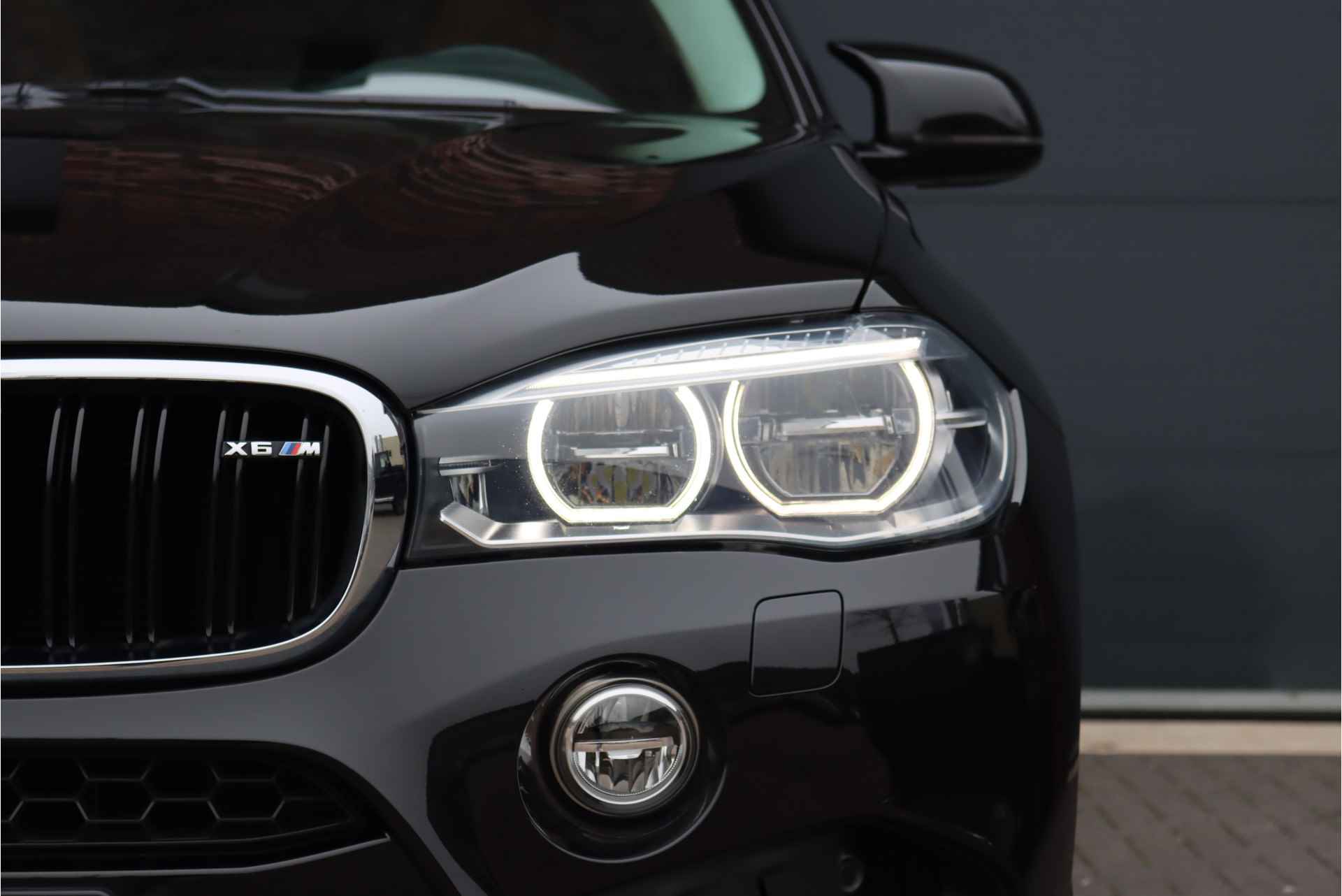 BMW X6 M Aut8, 575PK, Schuif/-Kanteldak, Carbon Interieur, Head-up Display, Harman-Kardon, Soft-Close, Elek. Trekhaak, Stoelverwarming/-ventilatie, Stuurwiel Verwarmd, Stoelverwarming Achter, Rijassistentiesysteem - 20/45