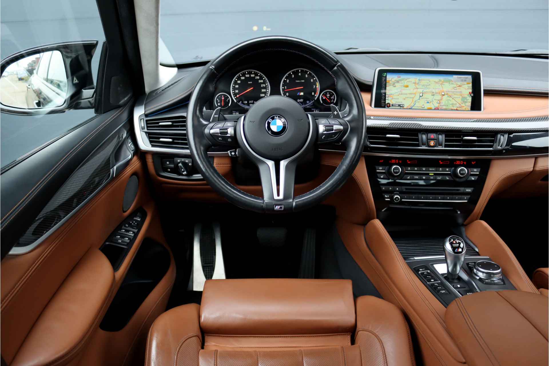 BMW X6 M Aut8, 575PK, Schuif/-Kanteldak, Carbon Interieur, Head-up Display, Harman-Kardon, Soft-Close, Elek. Trekhaak, Stoelverwarming/-ventilatie, Stuurwiel Verwarmd, Stoelverwarming Achter, Rijassistentiesysteem - 26/45