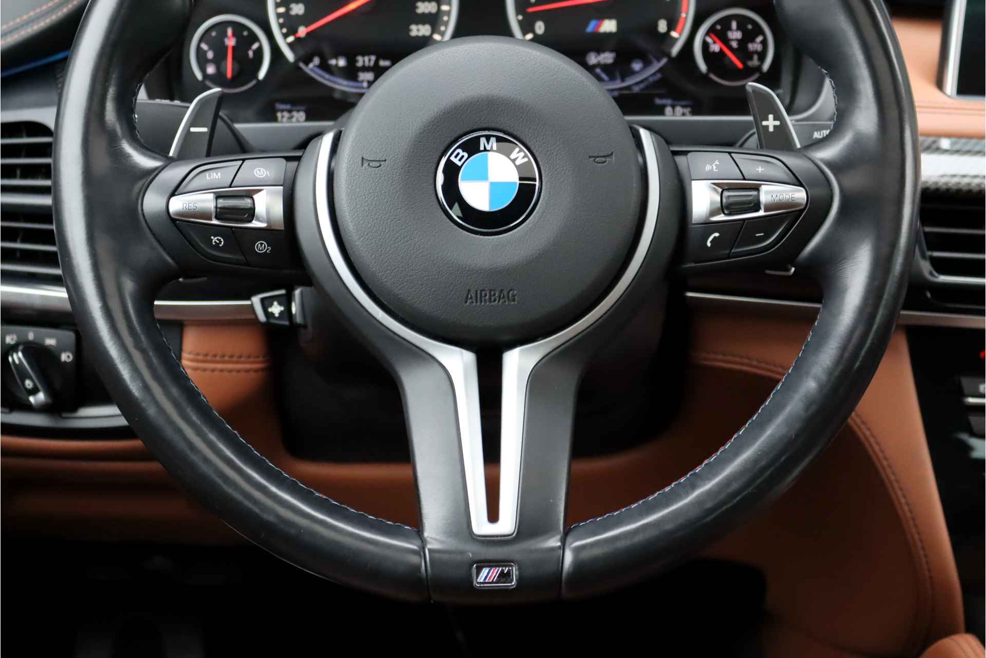 BMW X6 M Aut8, 575PK, Schuif/-Kanteldak, Carbon Interieur, Head-up Display, Harman-Kardon, Soft-Close, Elek. Trekhaak, Stoelverwarming/-ventilatie, Stuurwiel Verwarmd, Stoelverwarming Achter, Rijassistentiesysteem - 28/45