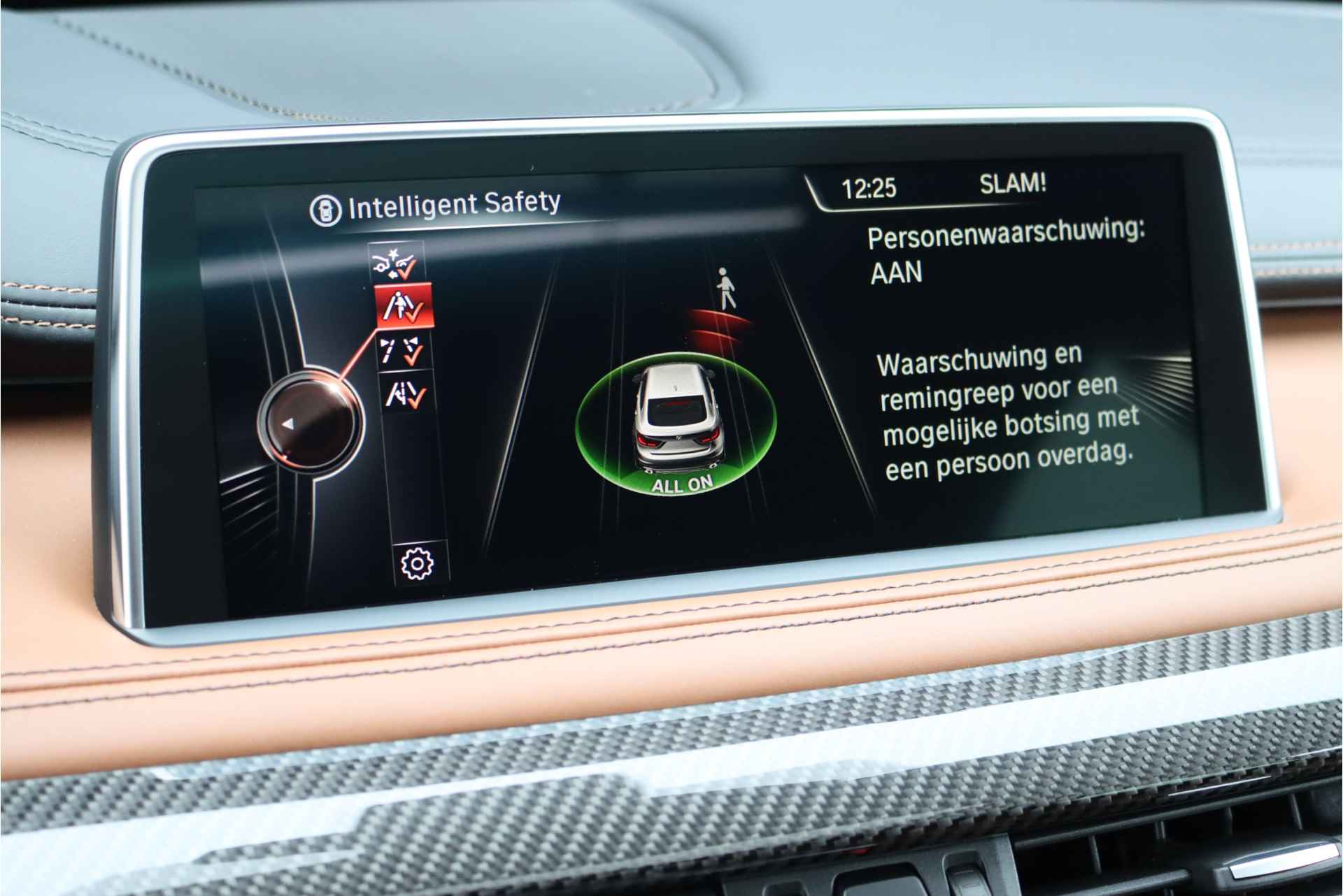 BMW X6 M Aut8, 575PK, Schuif/-Kanteldak, Carbon Interieur, Head-up Display, Harman-Kardon, Soft-Close, Elek. Trekhaak, Stoelverwarming/-ventilatie, Stuurwiel Verwarmd, Stoelverwarming Achter, Rijassistentiesysteem - 33/45