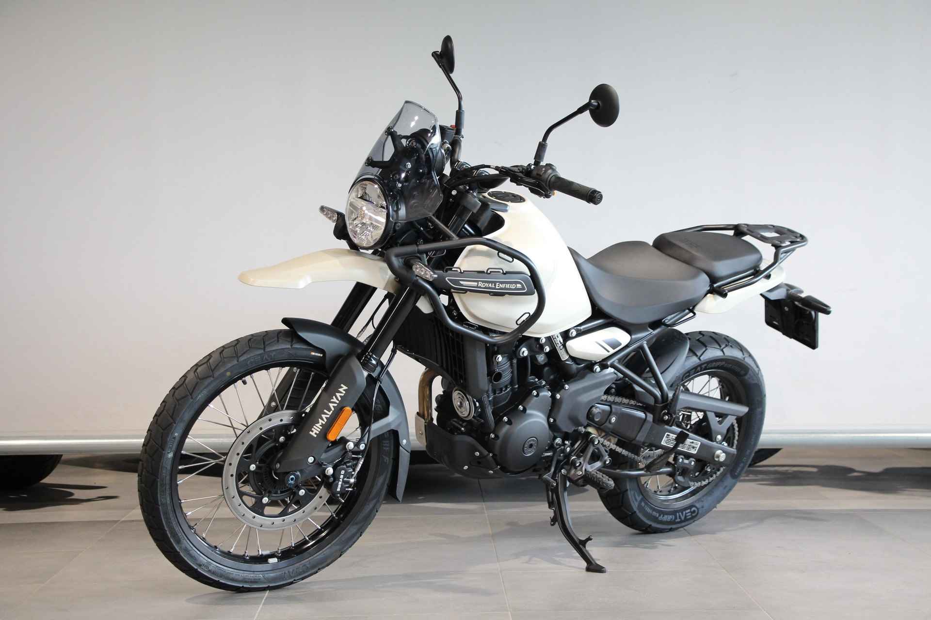 Royal-Enfield HIMALAYAN 452 - 4/15