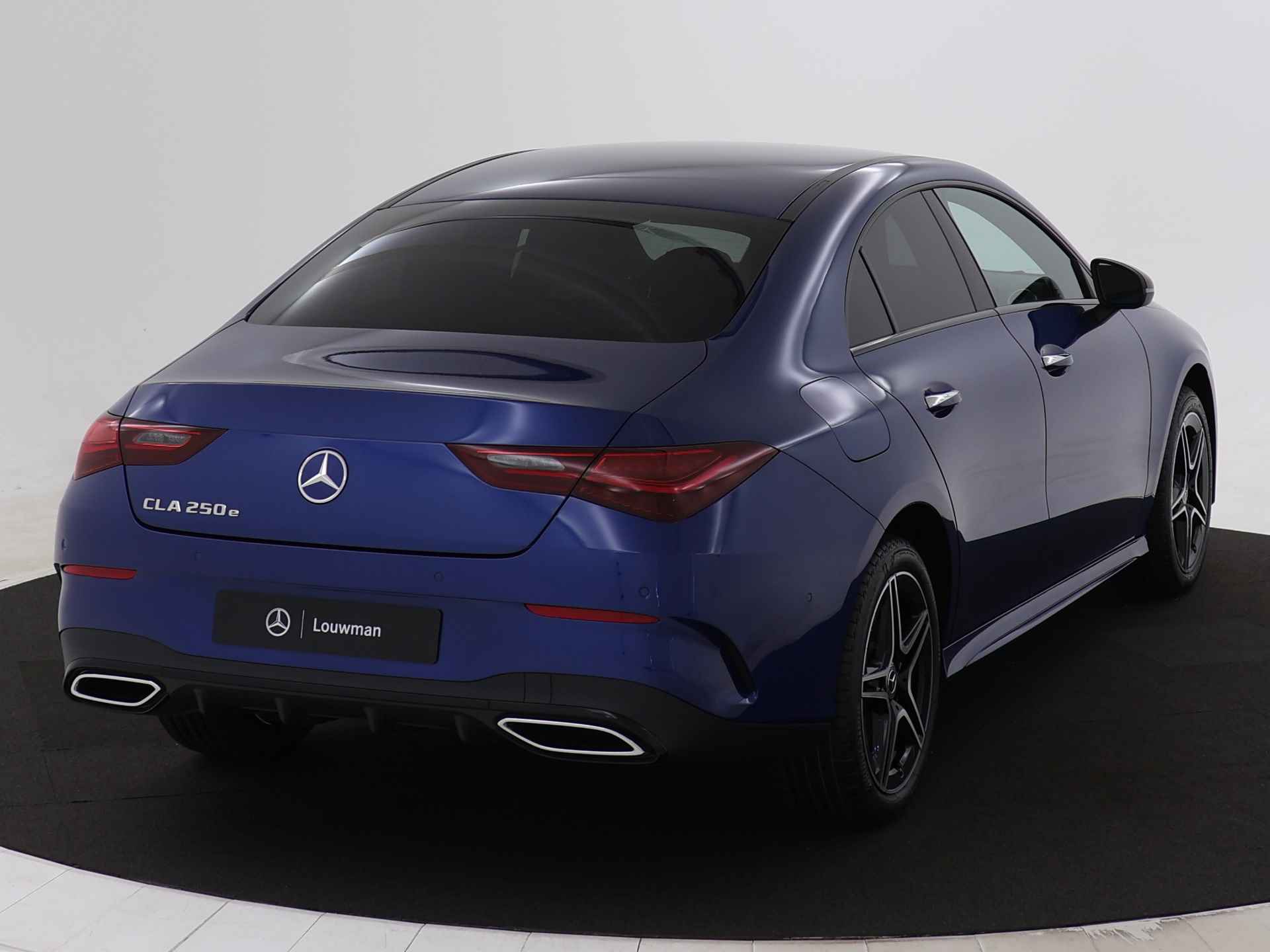 Mercedes-Benz CLA-Klasse 250 e Star Edition AMG Line | Nightpakket | KEYLESS GO-comfortpakket | Parkeerpakket met achteruitrijcamera | USB pakket plus | Sfeerverlichting | Verwarmde stoelen vooraan | Dodehoekassistent | - 15/40