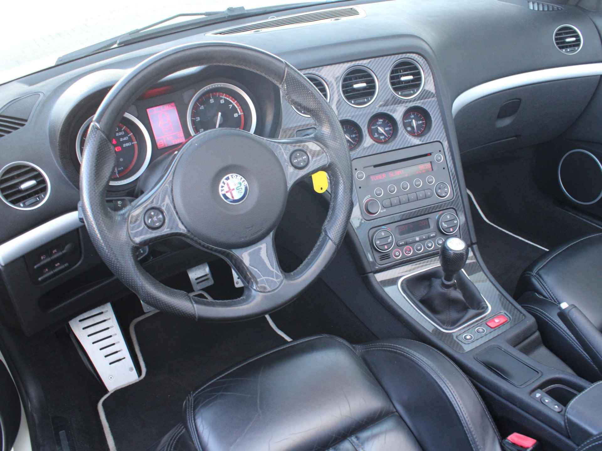 Alfa Romeo Spider 1750 Turbo Sport | Clima | Cruise | Xenon | Stoelverwarming | Elek. Stoelen | 19" | Leder | Elek. Kap | All Weather | BOSE - 7/31