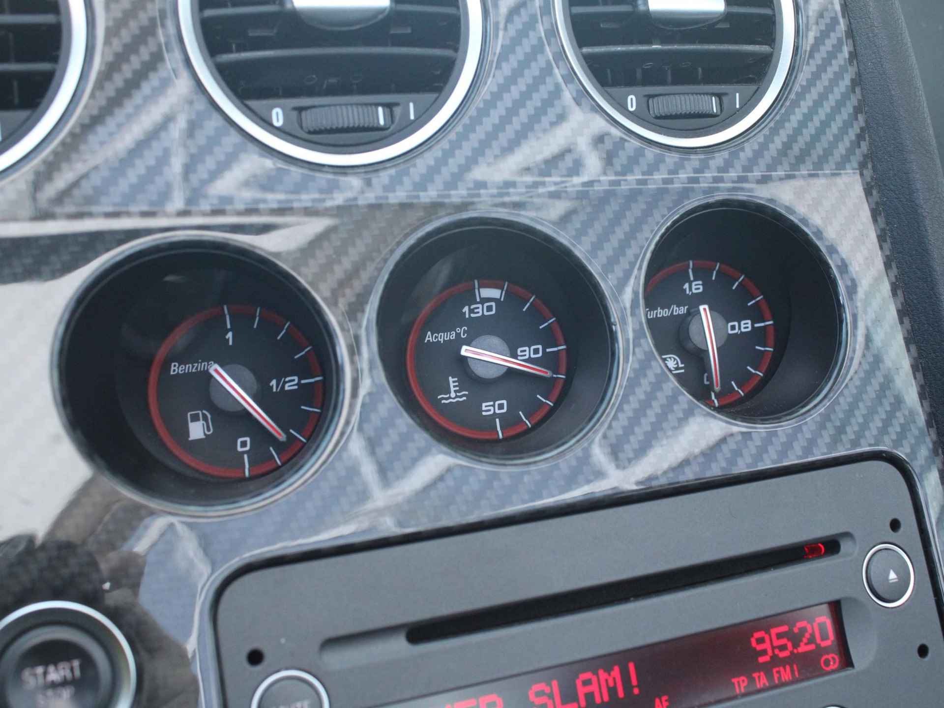 Alfa Romeo Spider 1750 Turbo Sport | Clima | Cruise | Xenon | Stoelverwarming | Elek. Stoelen | 19" | Leder | Elek. Kap | All Weather | BOSE - 10/31