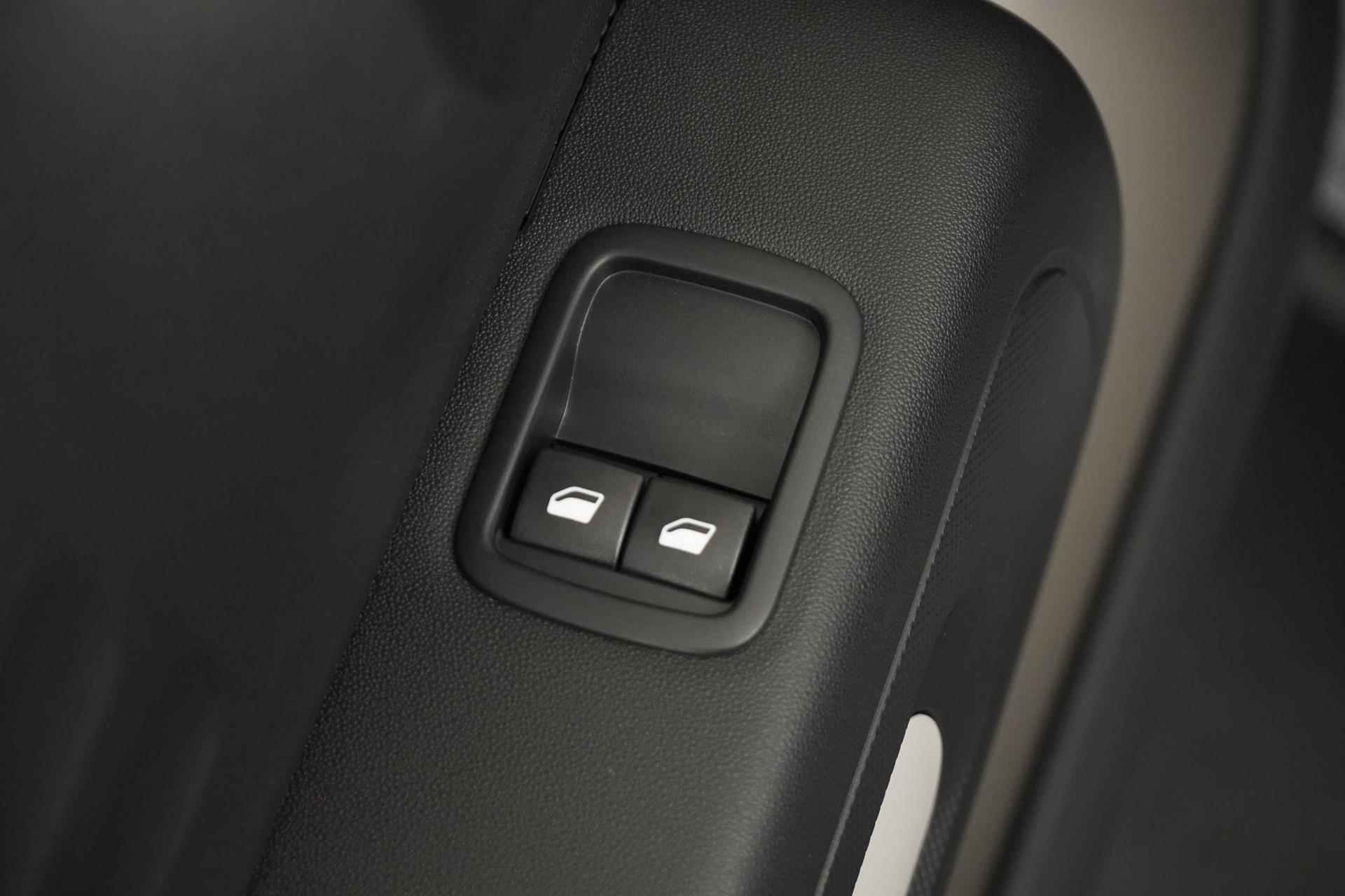 Citroen C3 1.2 PureTech C-Series | Navigatie | Apple/Android Carplay | Zondag Open! - 33/33