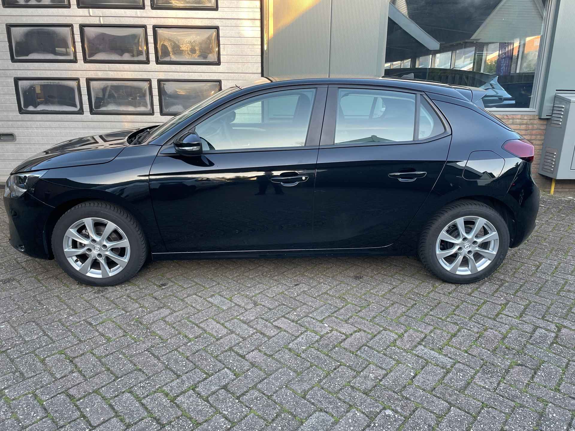 Opel Corsa 1.2 Edition - 2/17