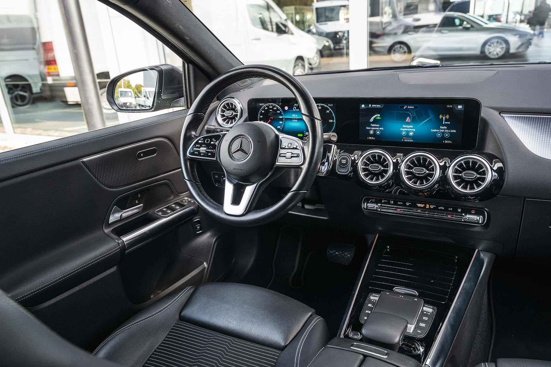 Mercedes-Benz EQA 250 Business Solution Luxury 67 kWh | Rijassistentiepakket | Stoelverwarming | Apple Car Play | Sfeerverlichting | Easy Pack achterklep | - 19/30
