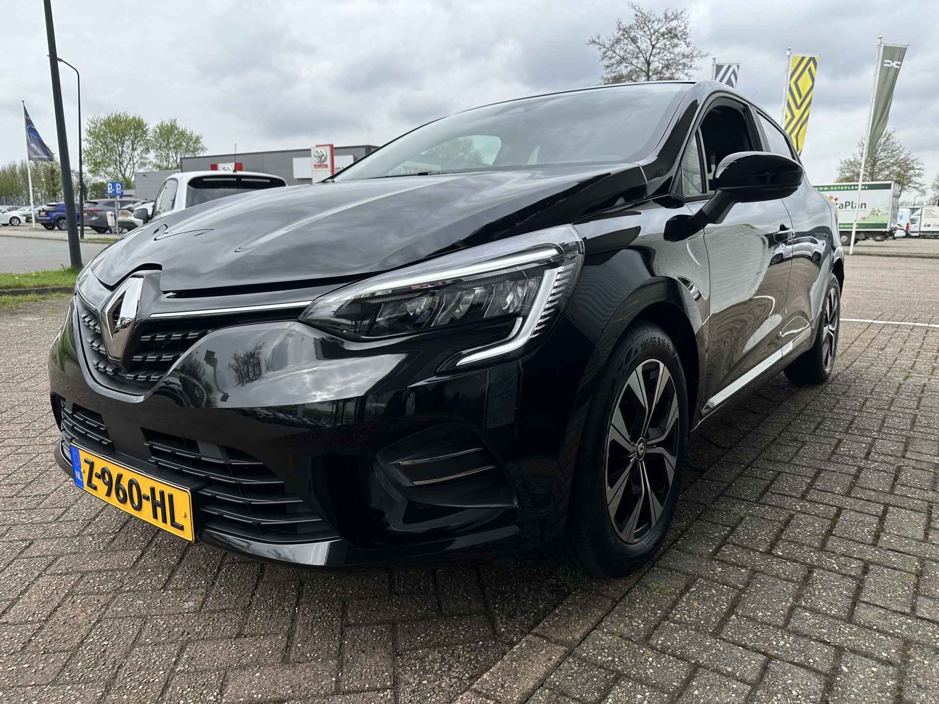 Renault Clio 1.0 TCe 90 Evolution | draadloos Carplay | Two-tone velgen | Privacy glas | tijdelijk gratis Top Afleverpakket twv Eur 695 - 4/41