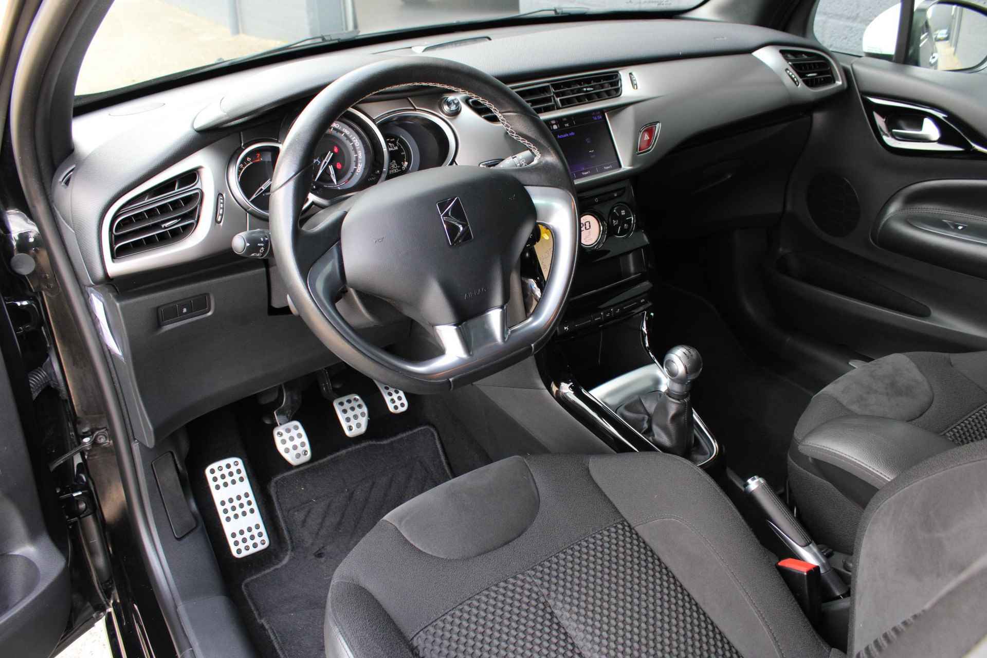 Citroën DS3 1.2 PureTech Business NL-Auto/Navi/Clima/Cruise control/Radio-DAB-USB/Bluetooth/LM-velgen/Parkeersensoren - 5/26