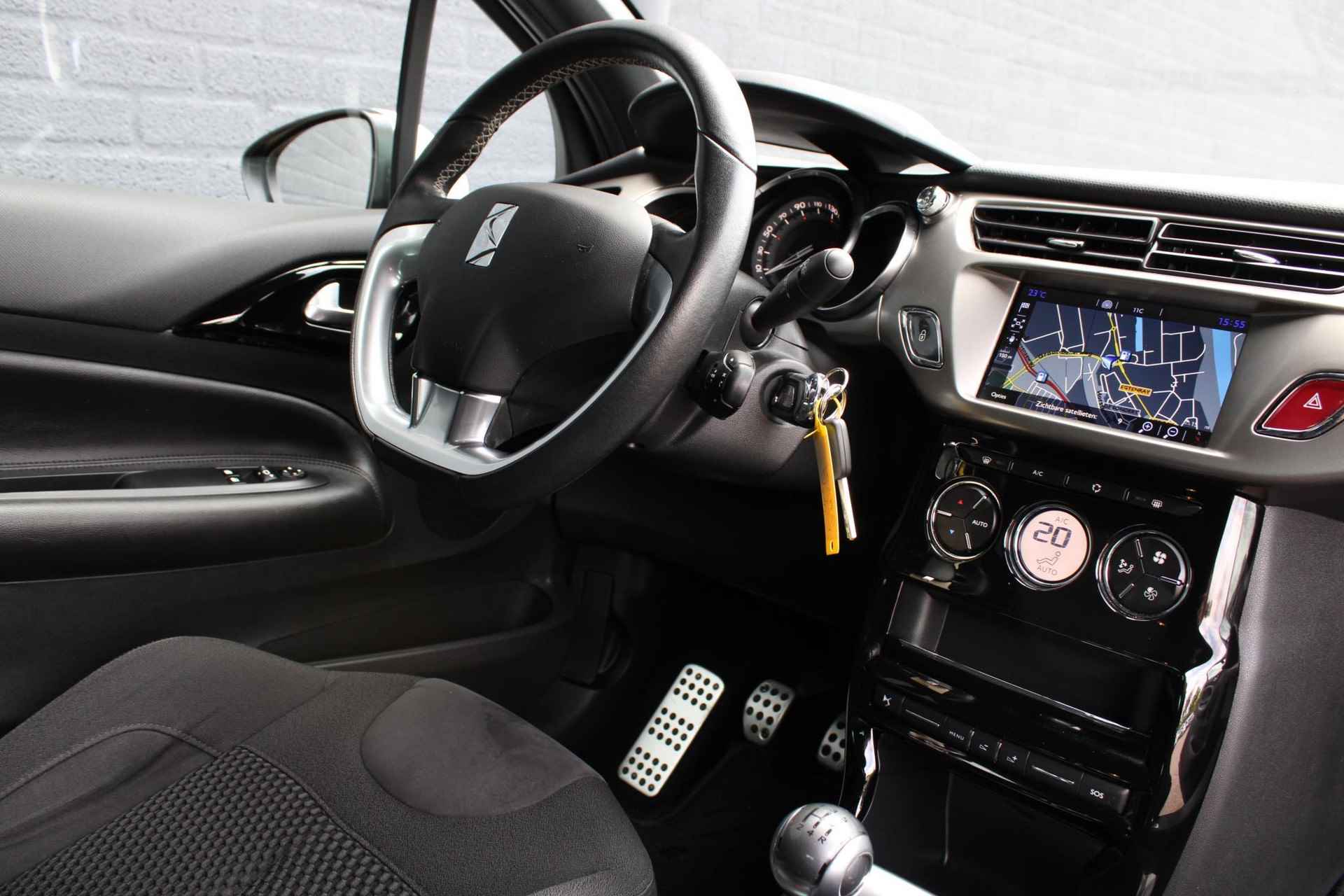 Citroën DS3 1.2 PureTech Business NL-Auto/Navi/Clima/Cruise control/Radio-DAB-USB/Bluetooth/LM-velgen/Parkeersensoren - 6/26