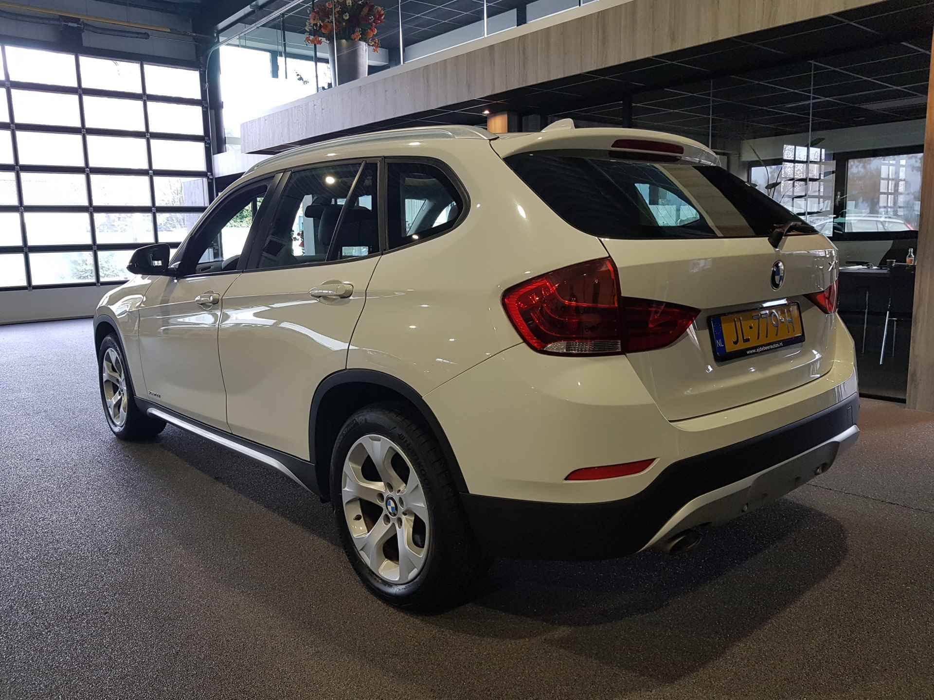 BMW X1 xDrive18d High Executive | Panorama | Navigatie | 4x4 | Xenon - 3/45