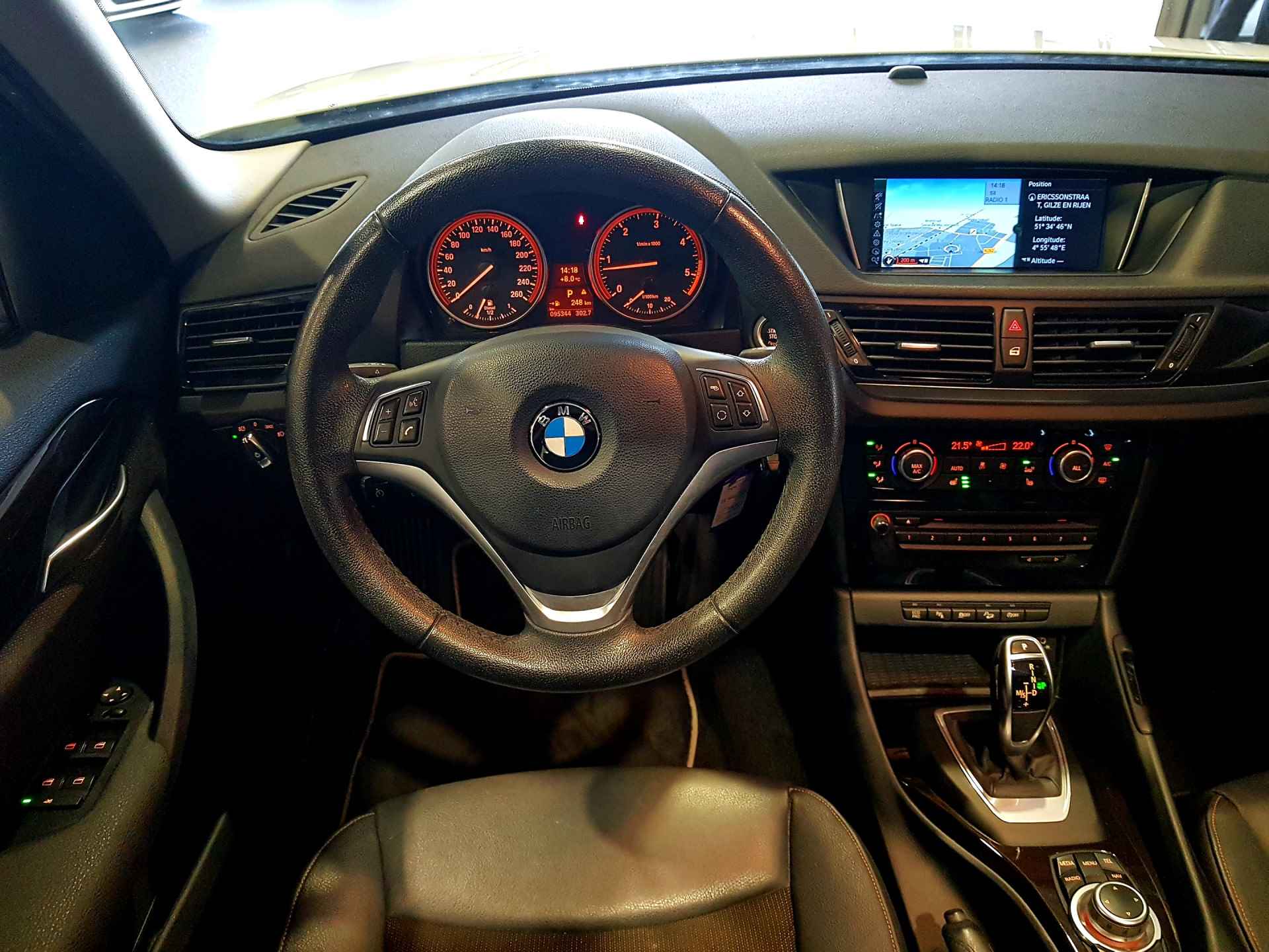 BMW X1 xDrive18d High Executive | Panorama | Navigatie | 4x4 | Xenon - 4/45