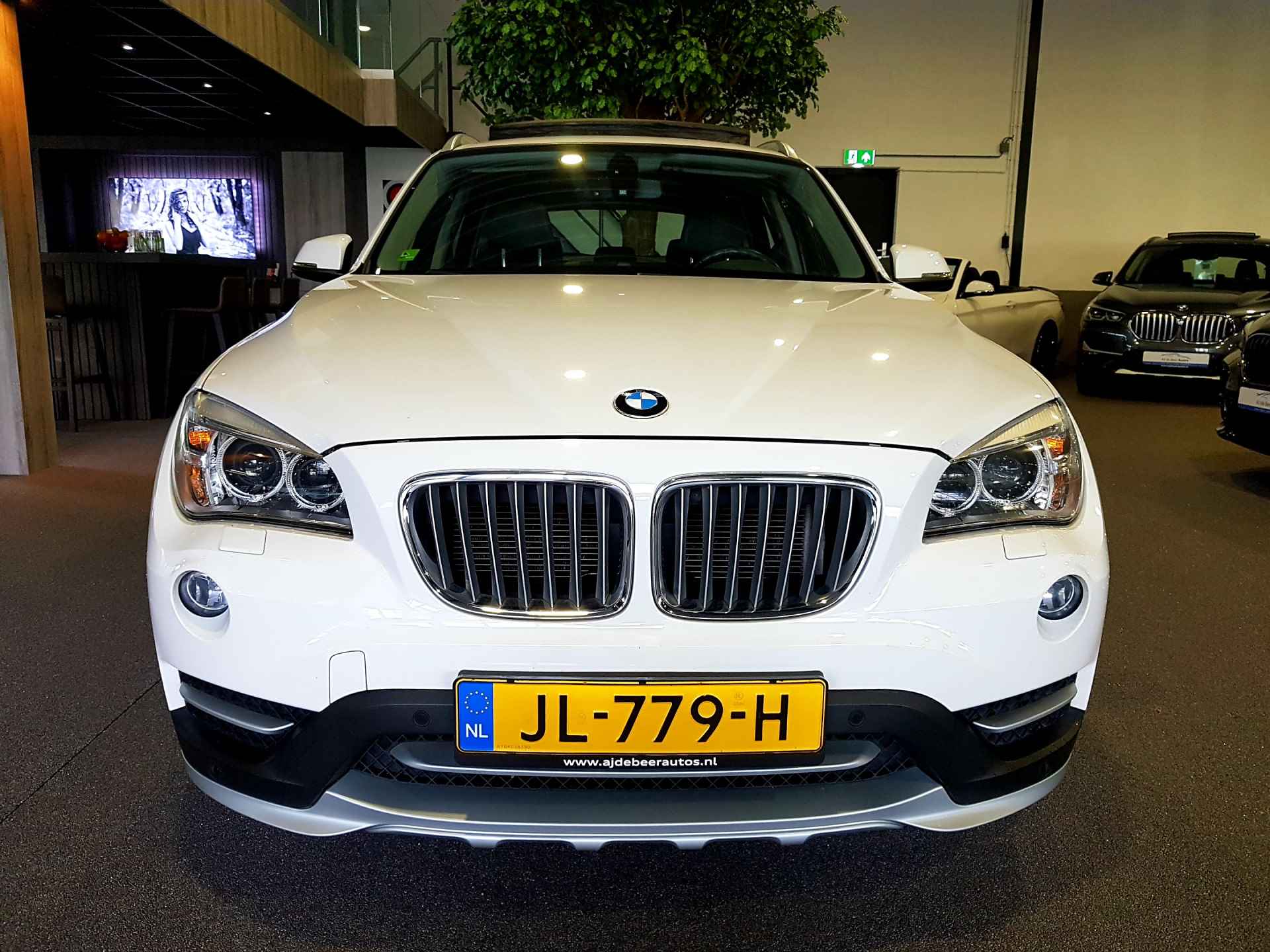 BMW X1 xDrive18d High Executive | Panorama | Navigatie | 4x4 | Xenon - 21/45