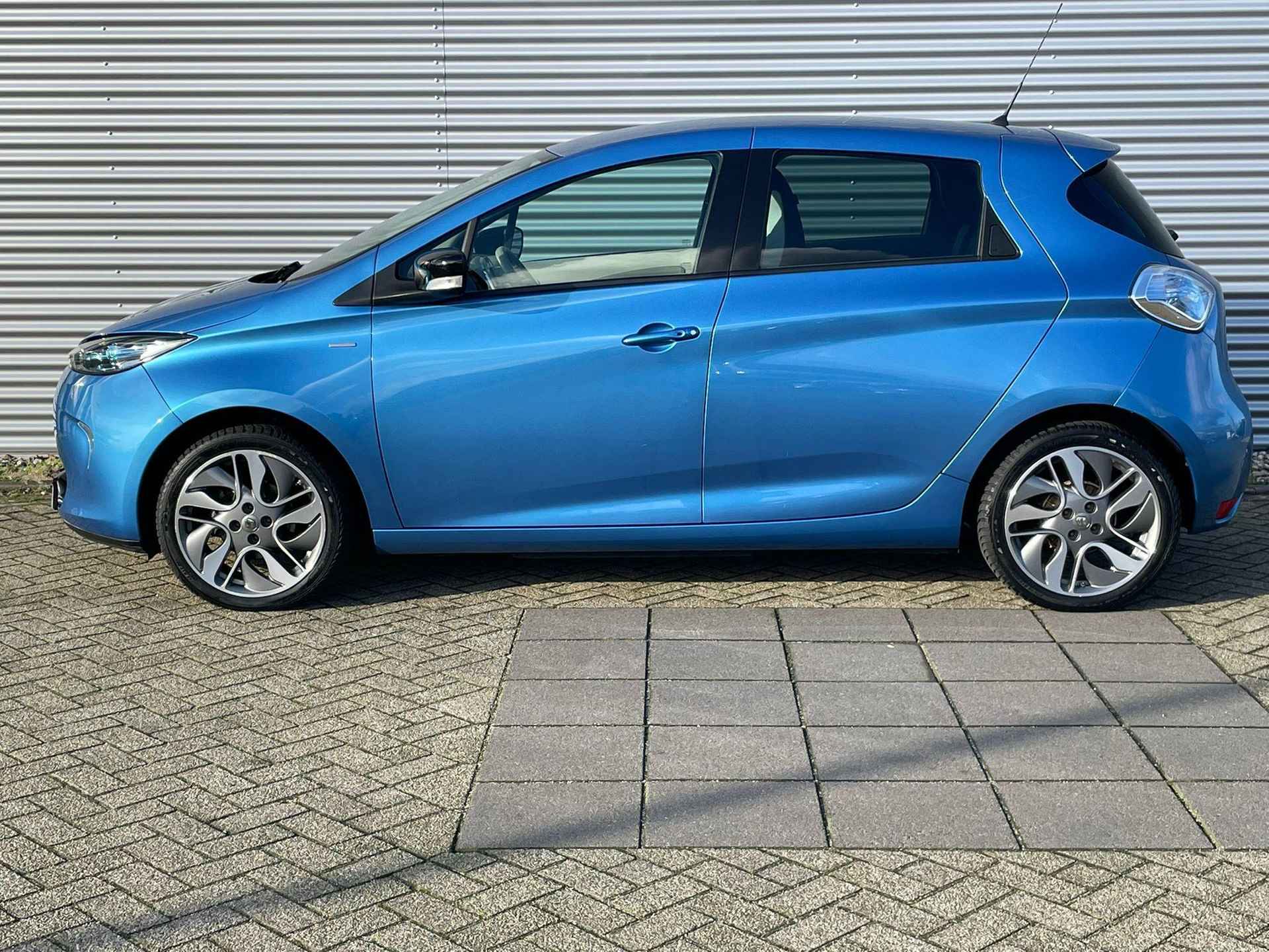 Renault ZOE R110 Bose 41 kWh (ex Accu) | Automaat | Achteruitrijcamera |  Apple Carplay/Android Auto | Lederen Bekleding | Voorstoelen Verwarmd - 4/34