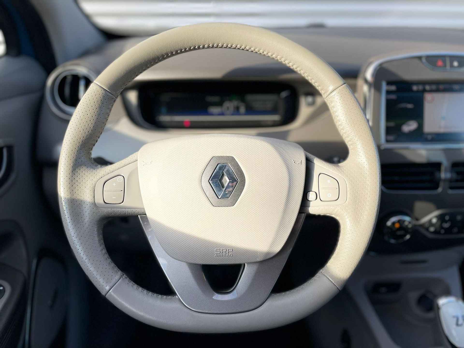 Renault ZOE R110 Bose 41 kWh (ex Accu) | Automaat | Achteruitrijcamera |  Apple Carplay/Android Auto | Lederen Bekleding | Voorstoelen Verwarmd - 15/34