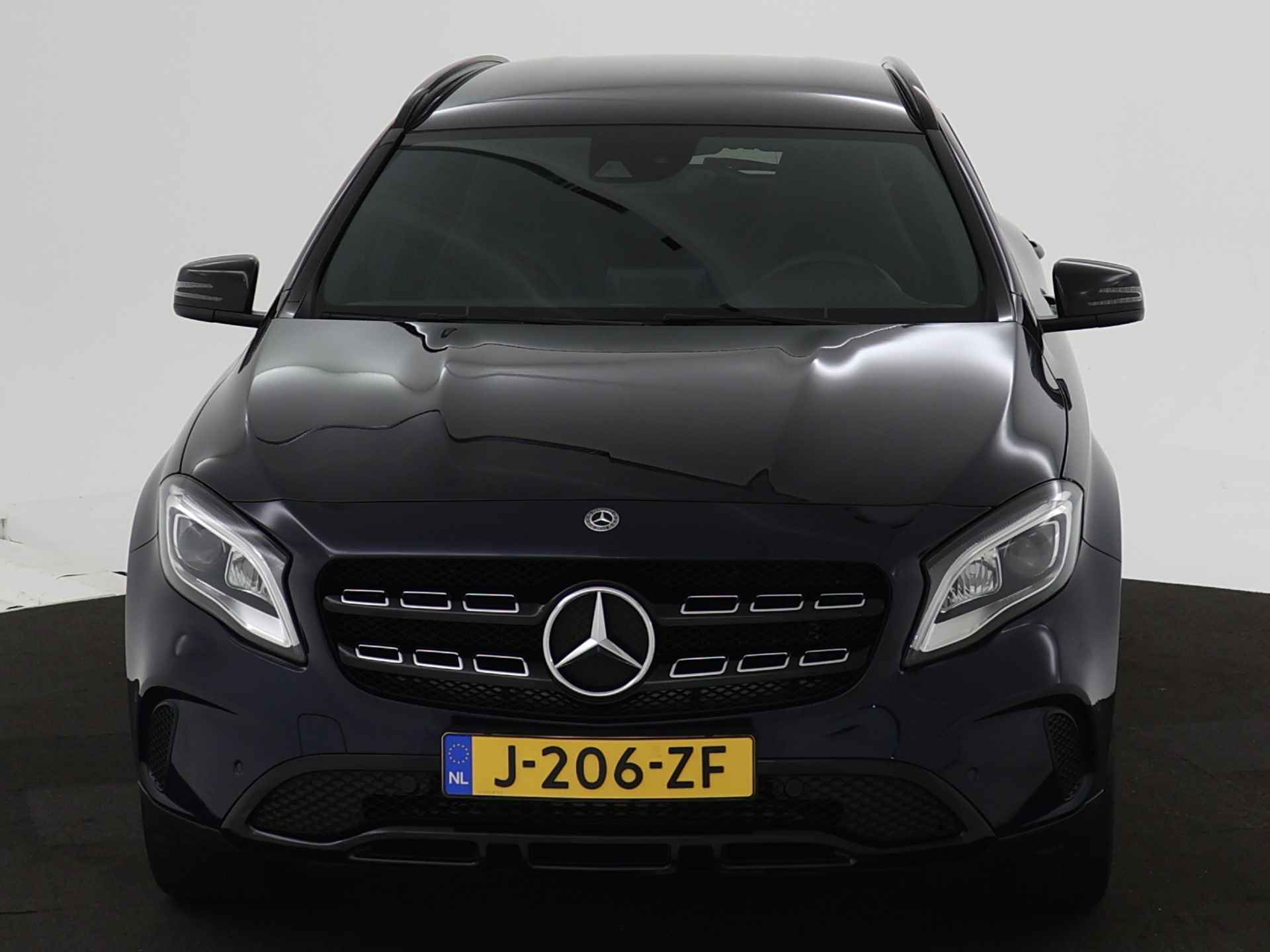 Mercedes-Benz GLA 180 | Achteruitrijcamera | Nightpakket | Navigatie | Stoelverwarming | Inclusief 12 Maanden Garantie - 29/45