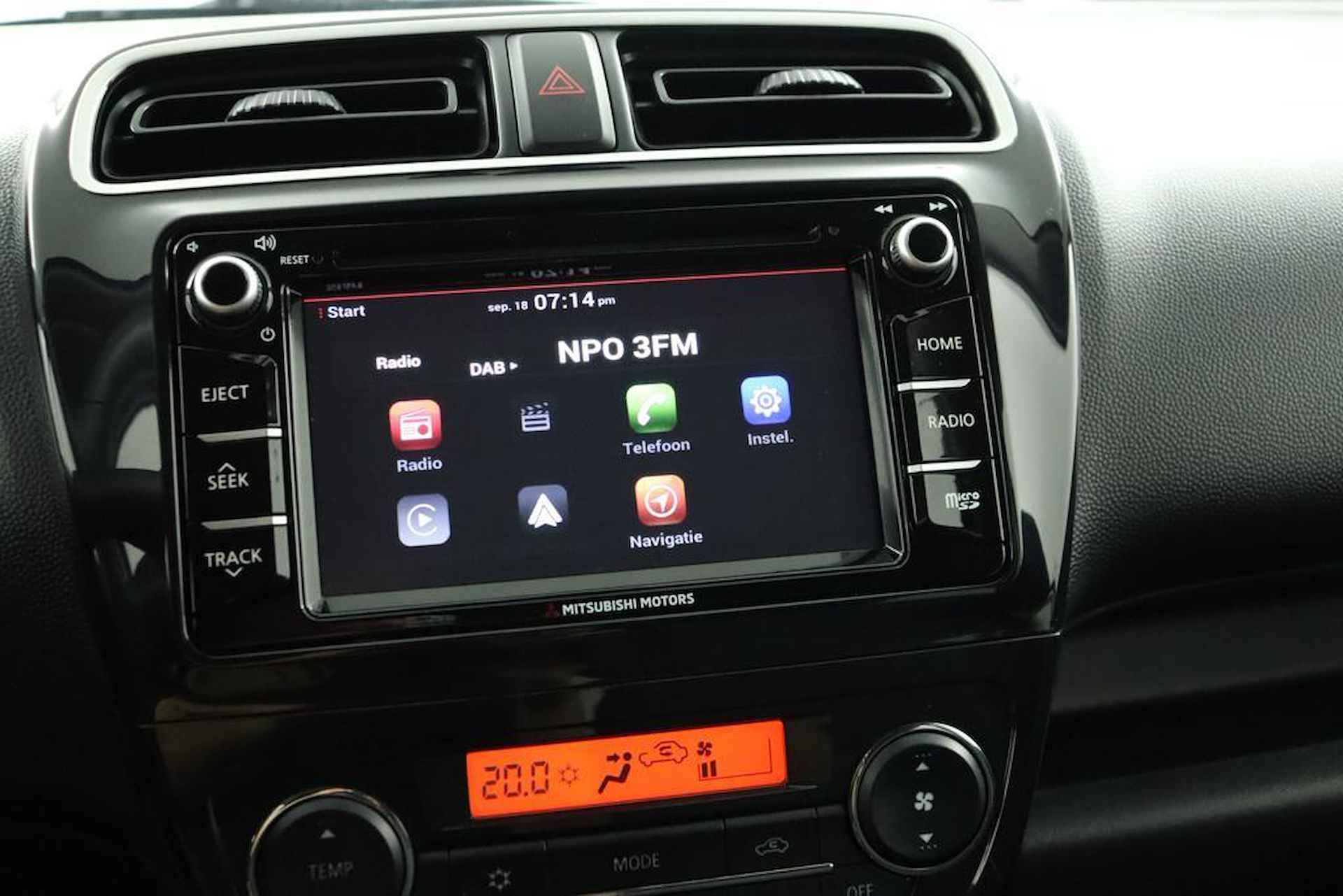 Mitsubishi Space Star 1.2 Advance | airco (automatisch) | Apple Carplay/Android Auto | cruise control | keyless entry | navigatiesysteem full map | DAB ontvanger | - 34/40