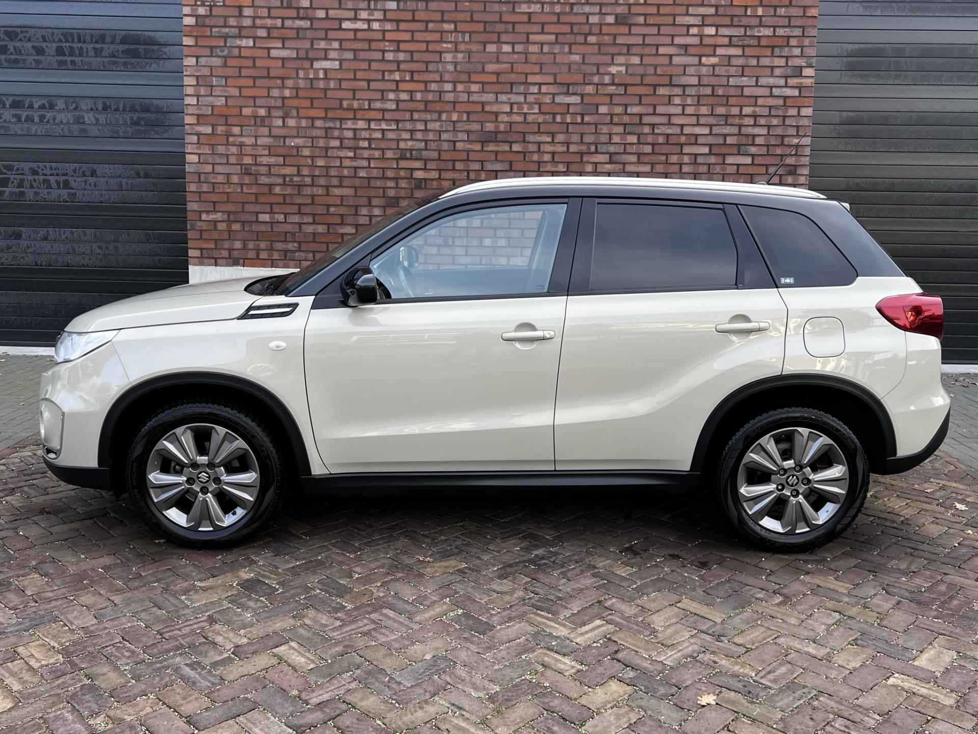 Suzuki Vitara 1.0 Boosterjet Select / Navigatie + Camera / Climate control / Stoelverwarming / Cruise Control / 1e Eigenaar - 12/38