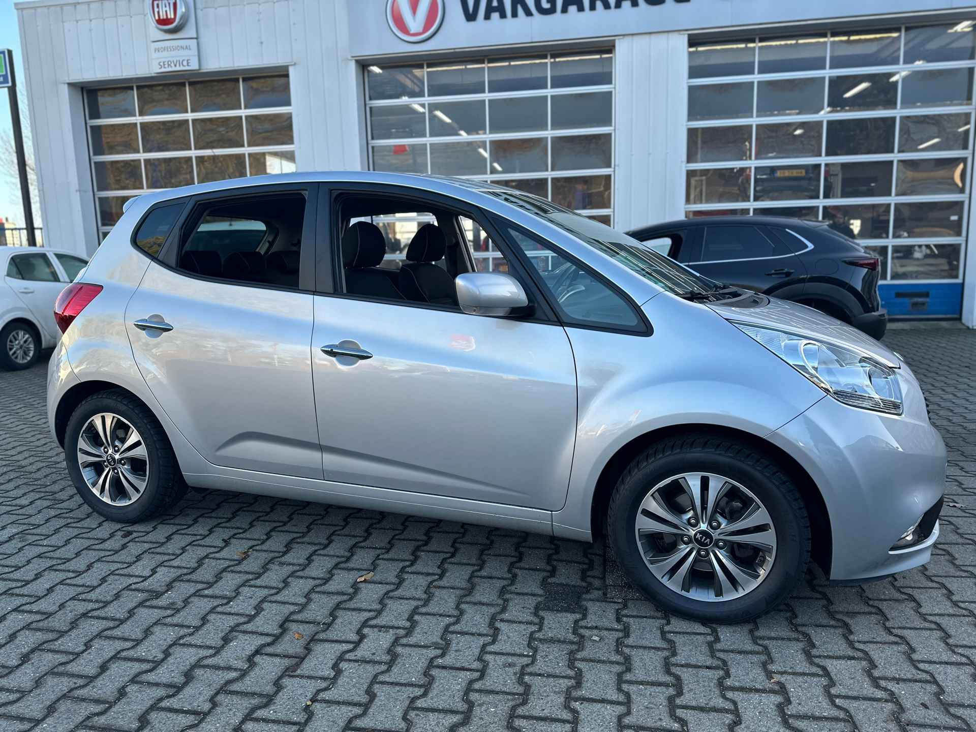 Kia VENGA 1.4 CVVT DynamicLine - 6/24