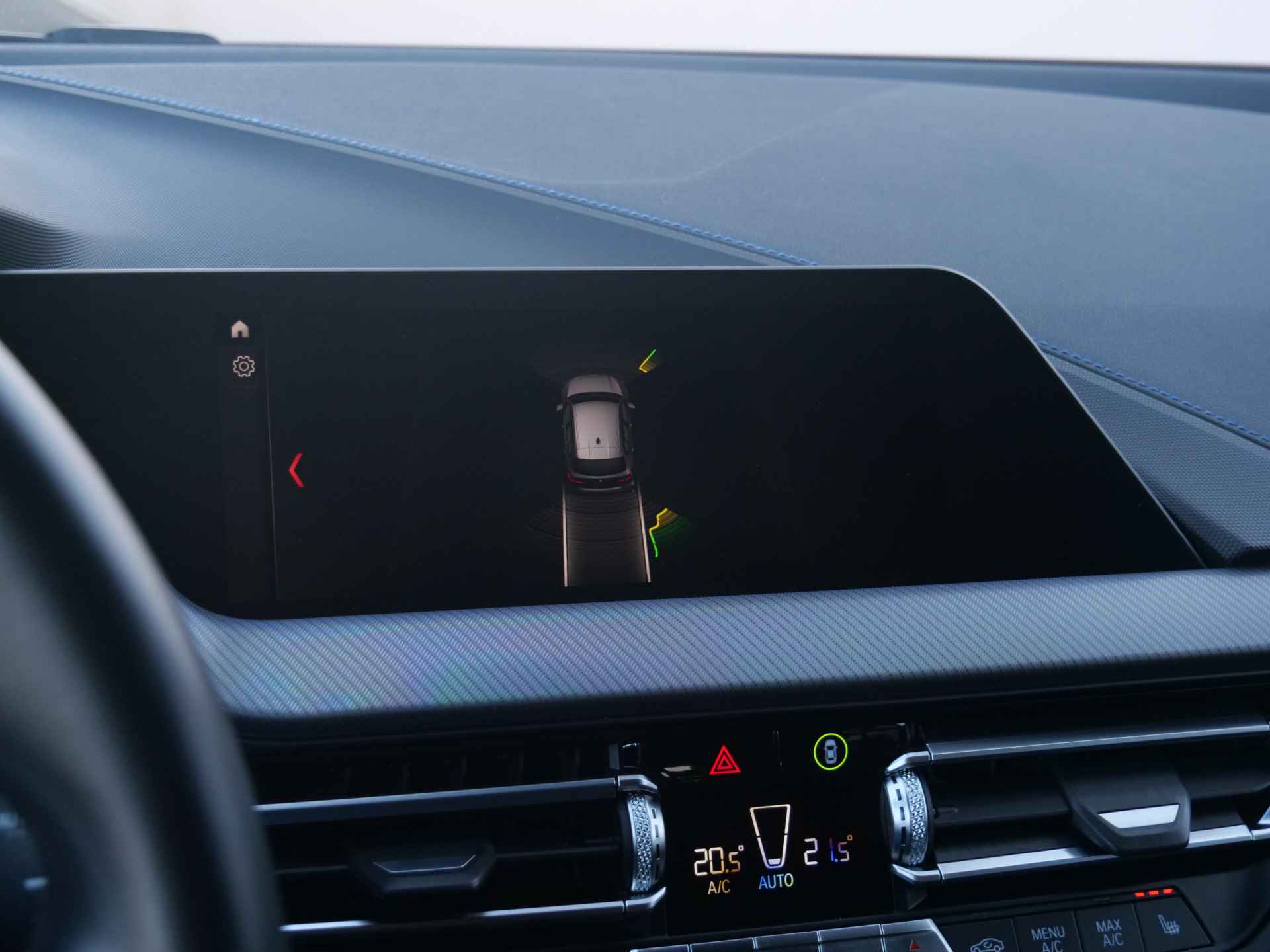 BMW 1-serie 118i 141pk High Executive Automaat M-pakket LED / Navigatie / 18Inch / Stoelverwarming - 36/39