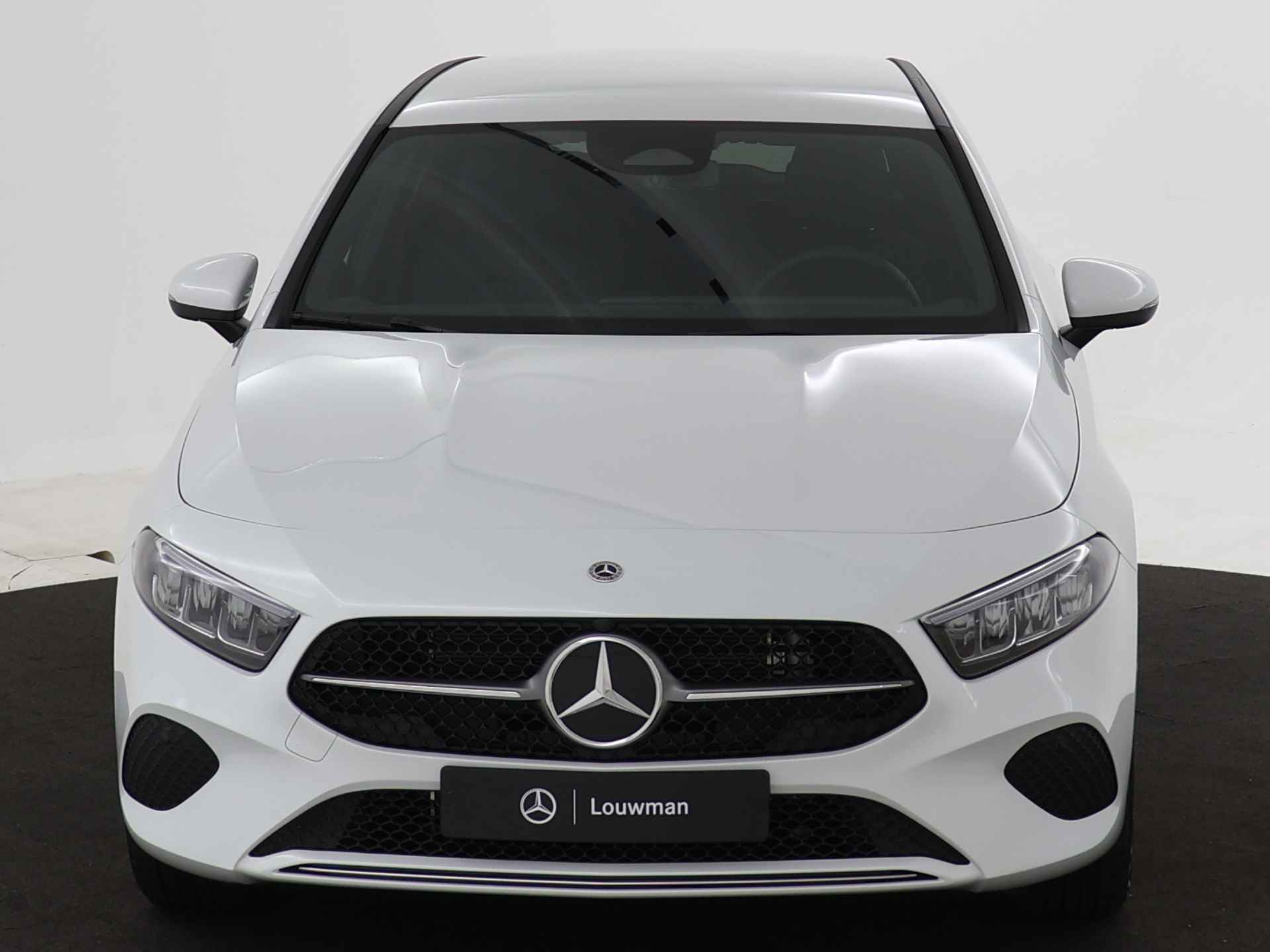 Mercedes-Benz A-Klasse 250 e Star Edition | Extra USB-poorten | Dodehoekassistent | Verwarmde stoelen vooraan | Parkeerpakket met achteruitrijcamera | High-performance led-koplampen | - 23/37
