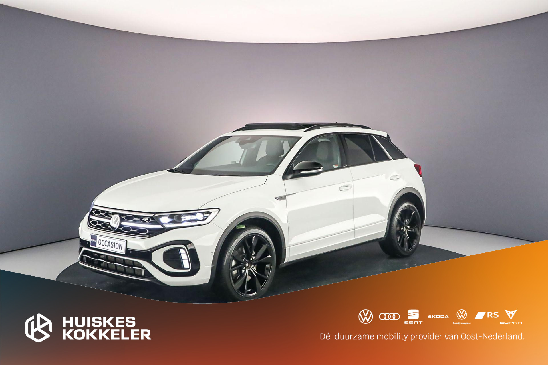 Volkswagen T-Roc R-Line 1.5 TSI 150pk DSG Automaat Panoramadak, Adaptive cruise control, Navigatie, Achteruitrijcamera, LED matrix koplampen, Beats audio, Stoelverwarming