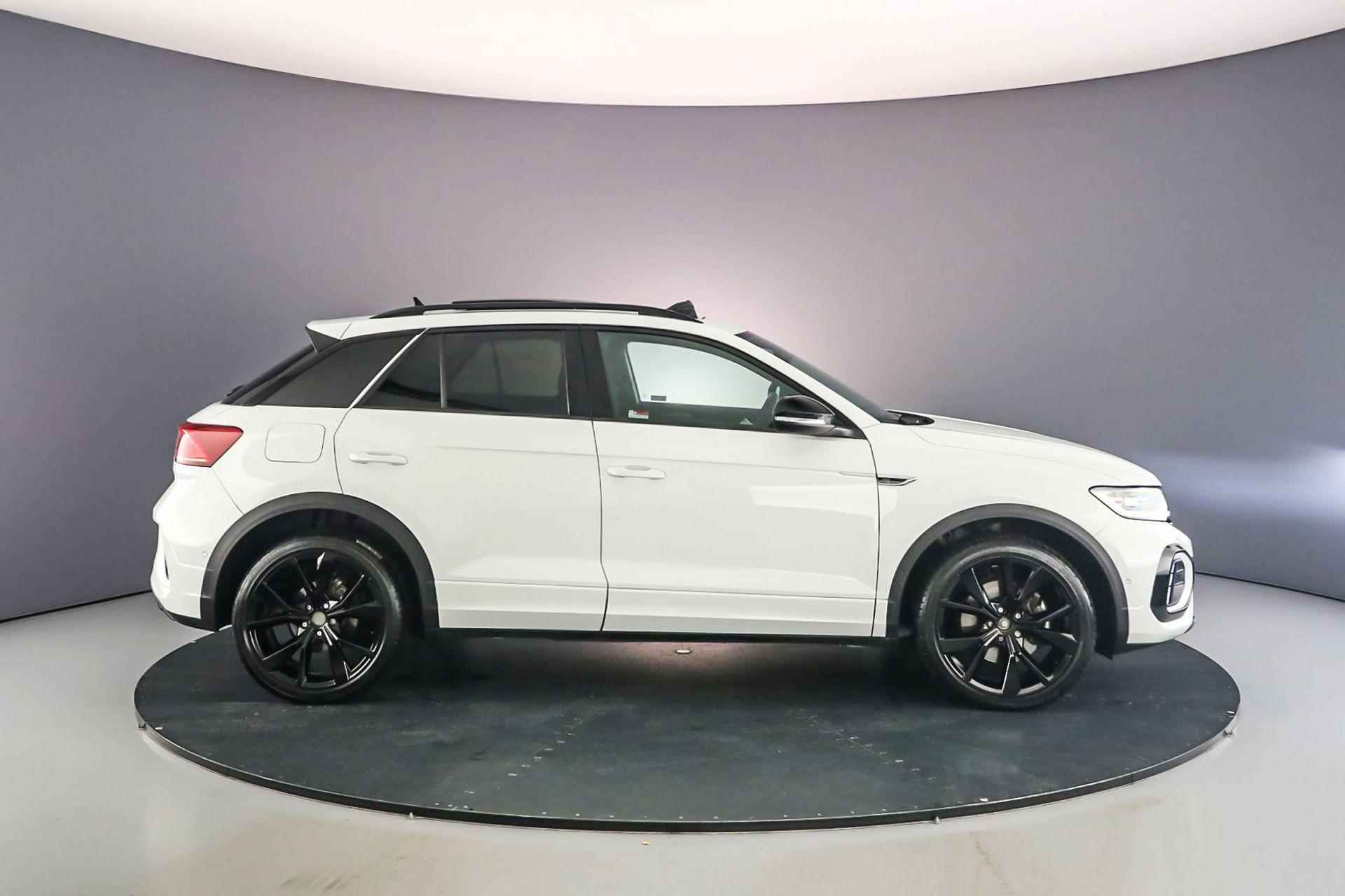 Volkswagen T-Roc R-Line 1.5 TSI 150pk DSG Automaat Panoramadak, Adaptive cruise control, Navigatie, Achteruitrijcamera, LED matrix koplampen, Beats audio, Stoelverwarming - 7/47