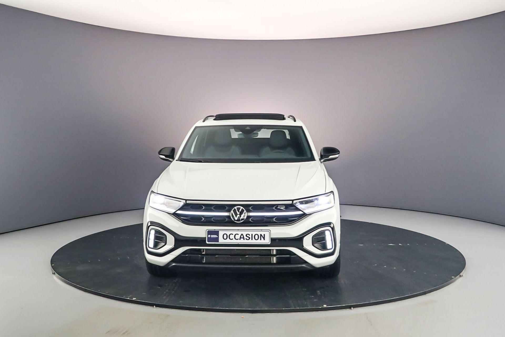 Volkswagen T-Roc R-Line 1.5 TSI 150pk DSG Automaat Panoramadak, Adaptive cruise control, Navigatie, Achteruitrijcamera, LED matrix koplampen, Beats audio, Stoelverwarming - 9/47