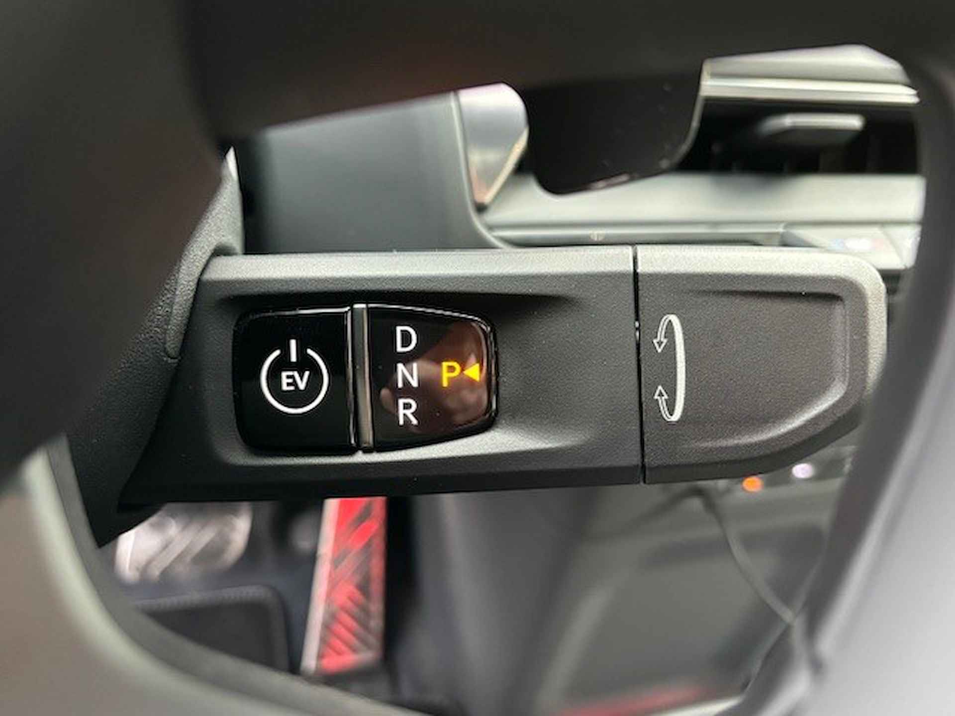 Kia EV9 Launch Edition GT-Line AWD 100 kWh - Demo - Apple Carplay/Android Auto - Cruise control adaptief met stop&go en stuurhulp - Vehicle to Home - Fabrieksgarantie 10-2030 - 19/44