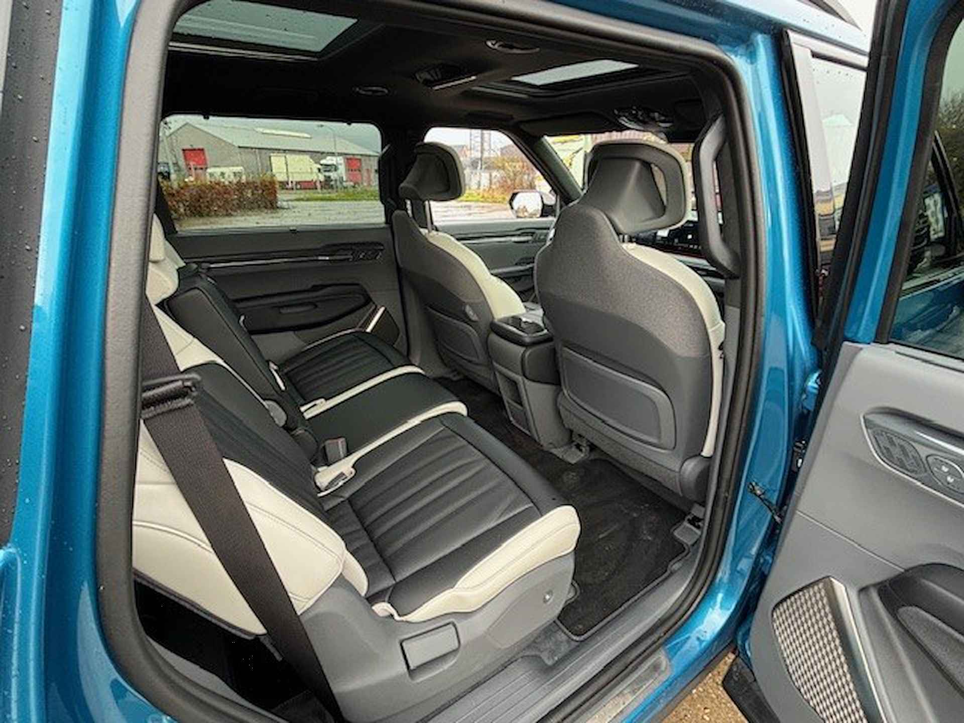 Kia EV9 Launch Edition GT-Line AWD 100 kWh - Demo - Apple Carplay/Android Auto - Cruise control adaptief met stop&go en stuurhulp - Vehicle to Home - Fabrieksgarantie 10-2030 - 25/44