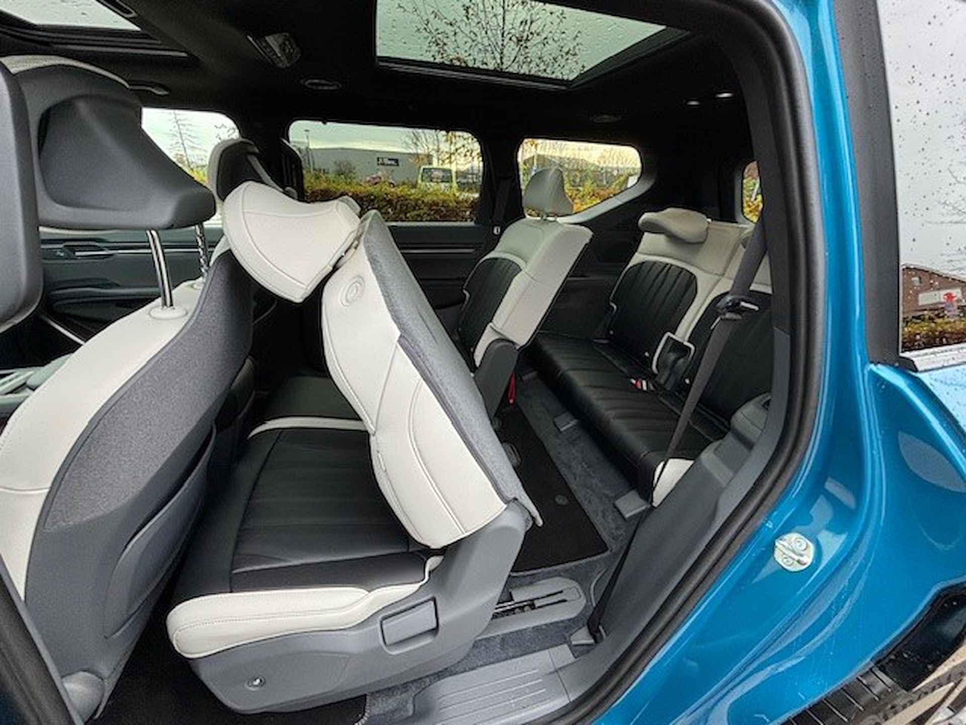 Kia EV9 Launch Edition GT-Line AWD 100 kWh - Demo - Apple Carplay/Android Auto - Cruise control adaptief met stop&go en stuurhulp - Vehicle to Home - Fabrieksgarantie 10-2030 - 29/44