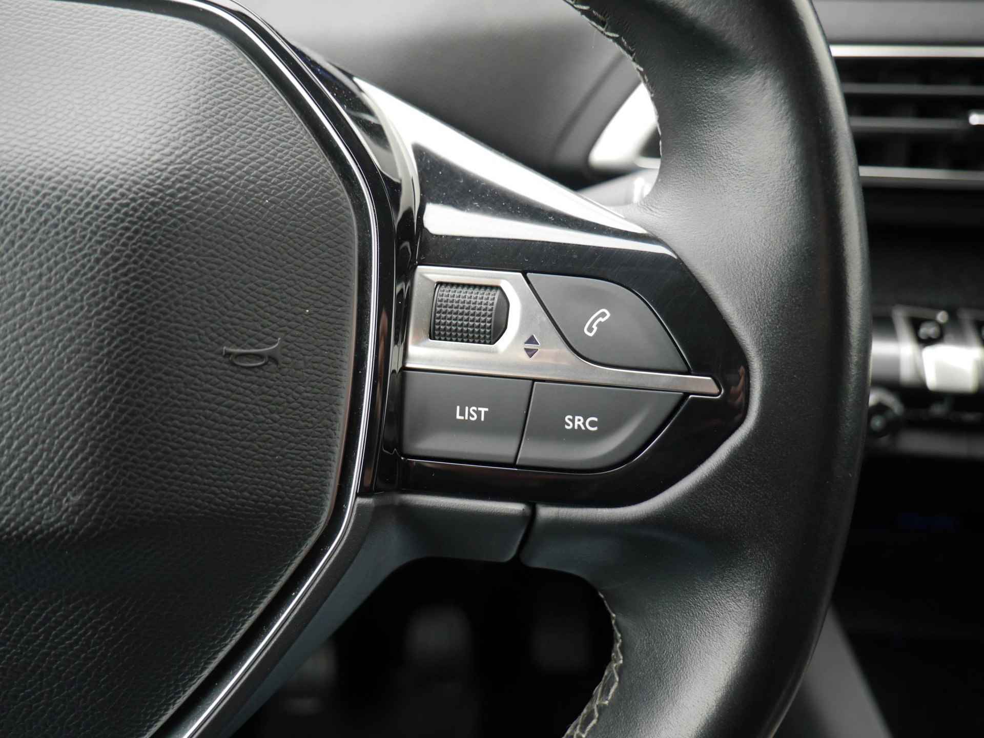 Peugeot 3008 1.5 BlueHDi Blue Lease Premium Handgeschakeld | LMV | 1500KG Trekgewicht | Camera | Achterklep Elektrisch | Stoelverwarming Voor | Cruise Control | Draadloos Opladen | Navigatie | Start Stop - 16/48