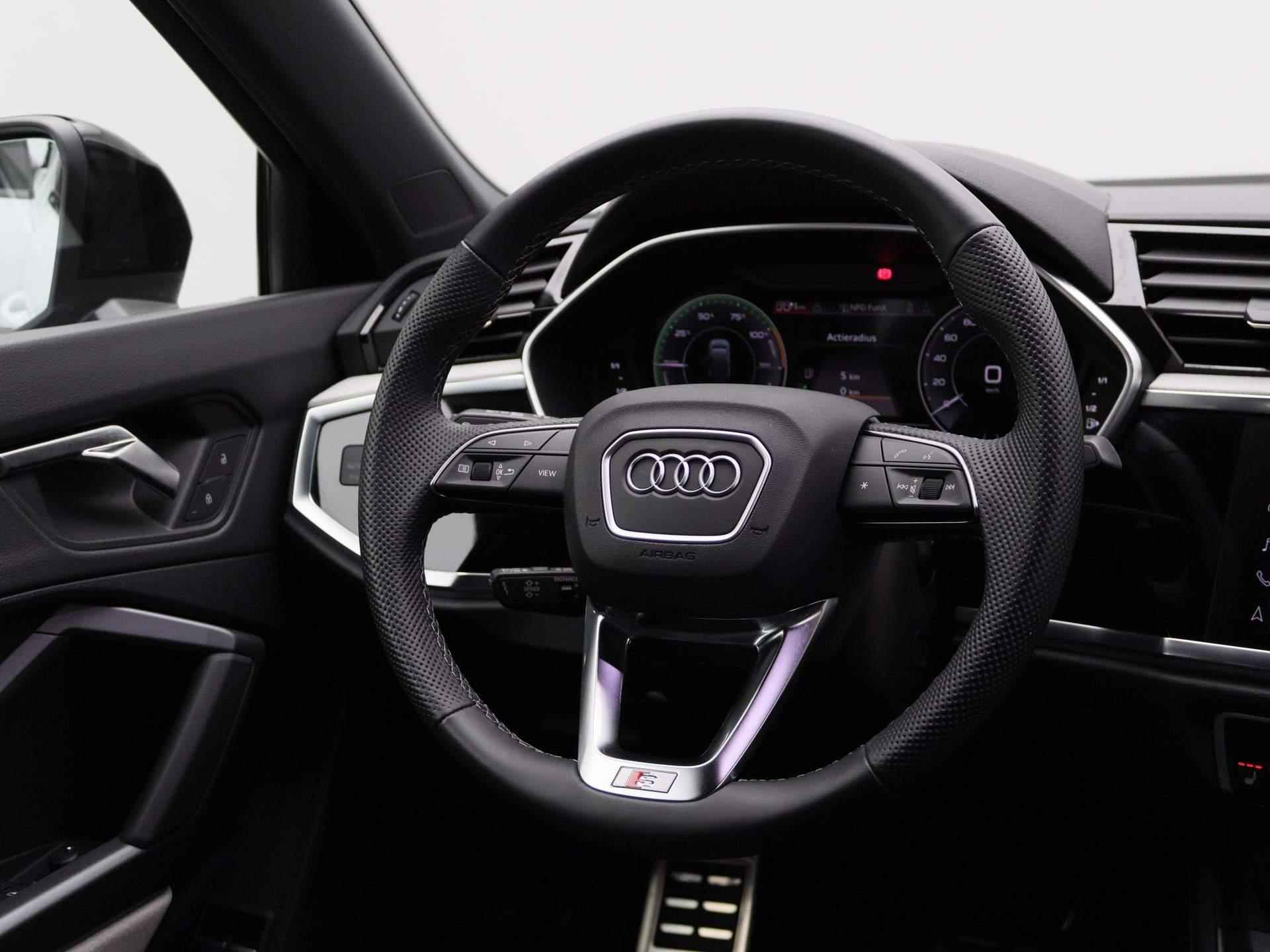 Audi Q3 Sportback 45 TFSI e S Edition | S-line | Automaat | Navigatie | Adaptive Cruise Control | Climate Control | Stoelverwarming | Virtual Cockpit | LED | Lichtmetalen velgen | Privacy glass | - 10/52