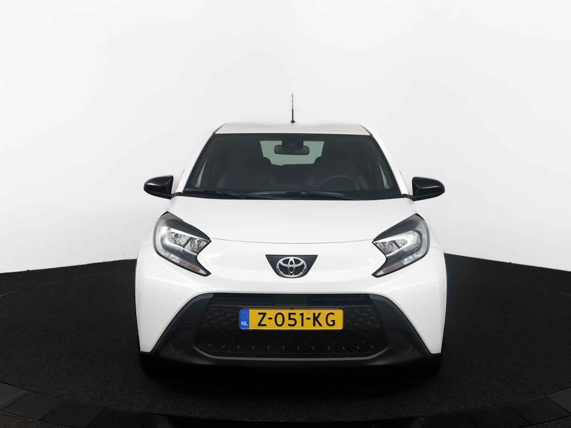 Toyota Aygo X 1.0 VVT-i MT Play | Apple carplay & Android Auto | Airconditioning | Achteruitrijcamera | - 16/53