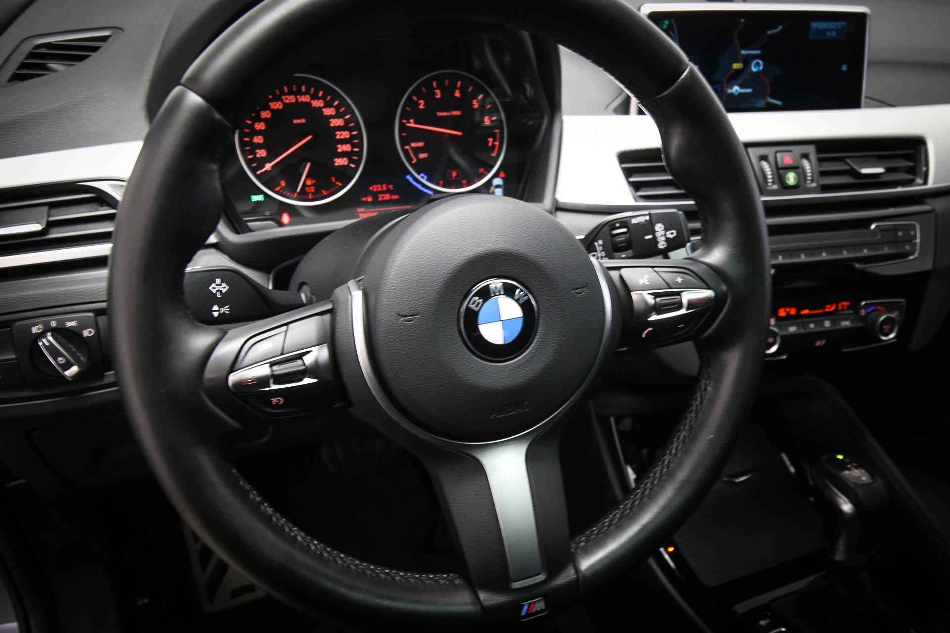 BMW X1 sDrive18i M-Sport Centennial High Executive | PANORAMADAK | HEAD UP | NAVI | CAMERA | 18" - 28/54