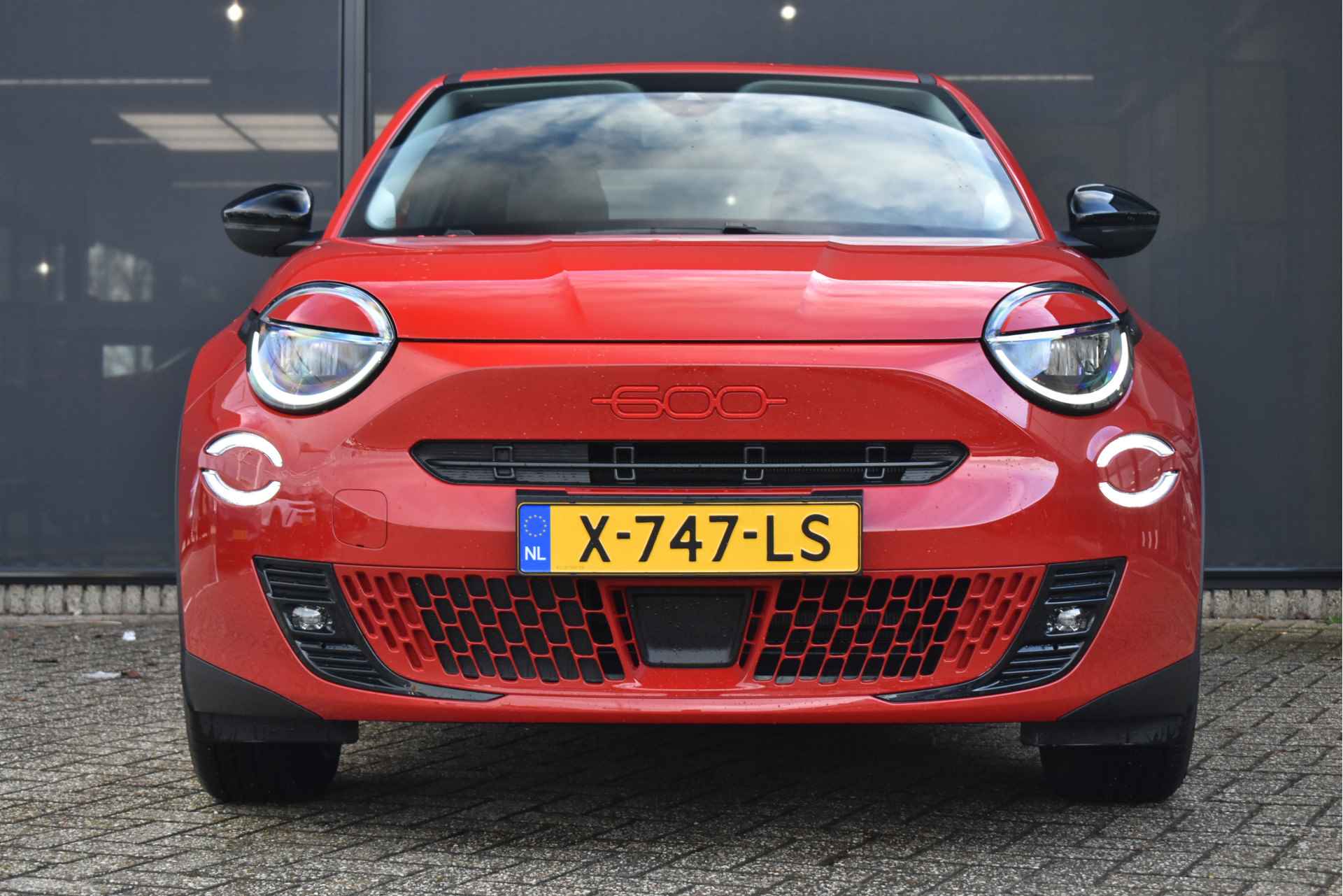 Fiat 600E RED 54 kWh DEMO-DEAL! | Navigatie | Full-LED | Parkeersensoren | Apple Carplay | Android Auto | Climate Control | !! - 5/42