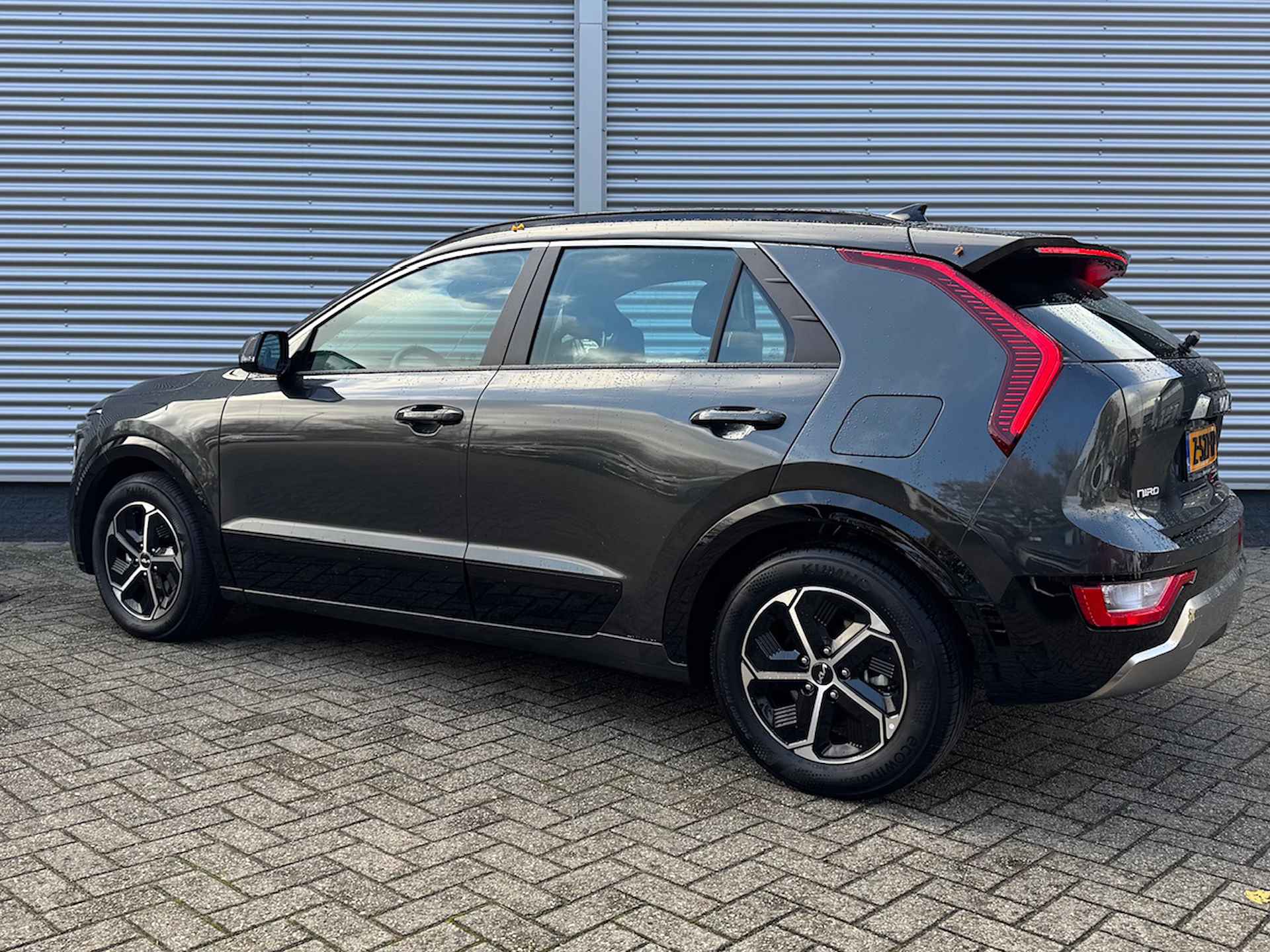 KIA Niro 1.6 GDi Hybrid 141pk DCT6 DynamicLine | Navigatie | Climate | Parkeersensoren voor | - 3/42