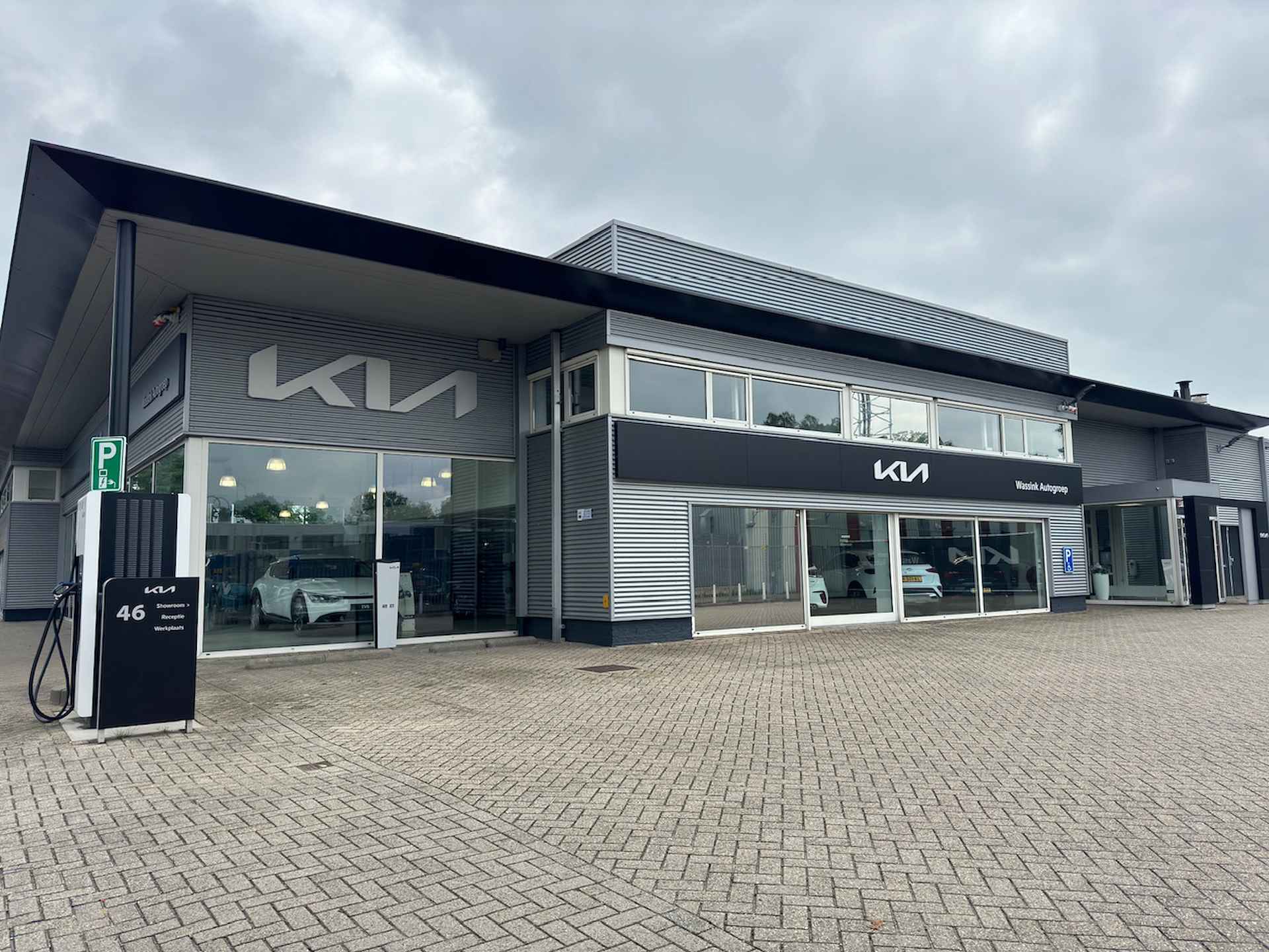 KIA Niro 1.6 GDi Hybrid 141pk DCT6 DynamicLine | Navigatie | Climate | Parkeersensoren voor | - 39/42