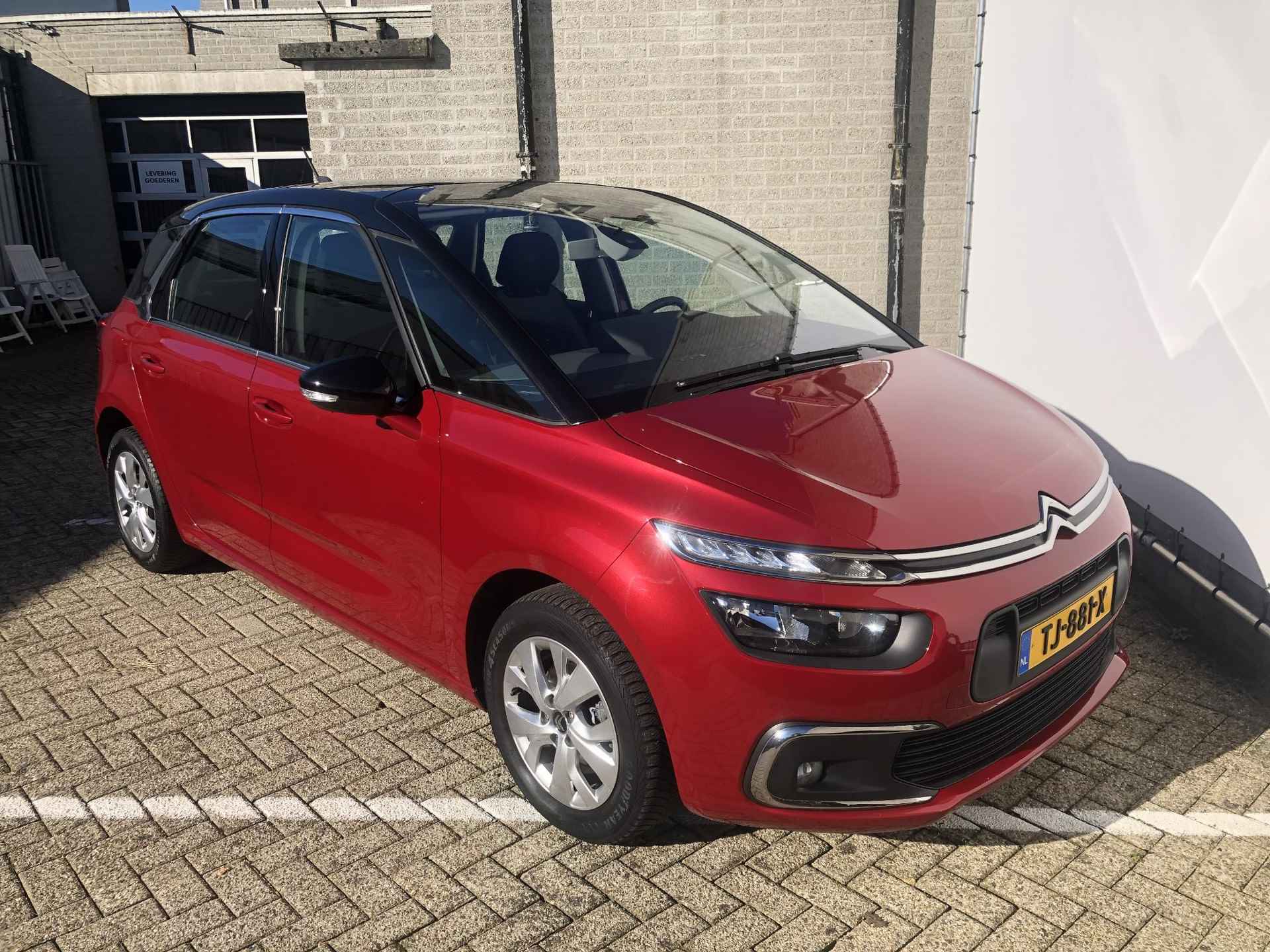 Citroën C4 Spacetourer 1.2 PureTech Feel - 7/26