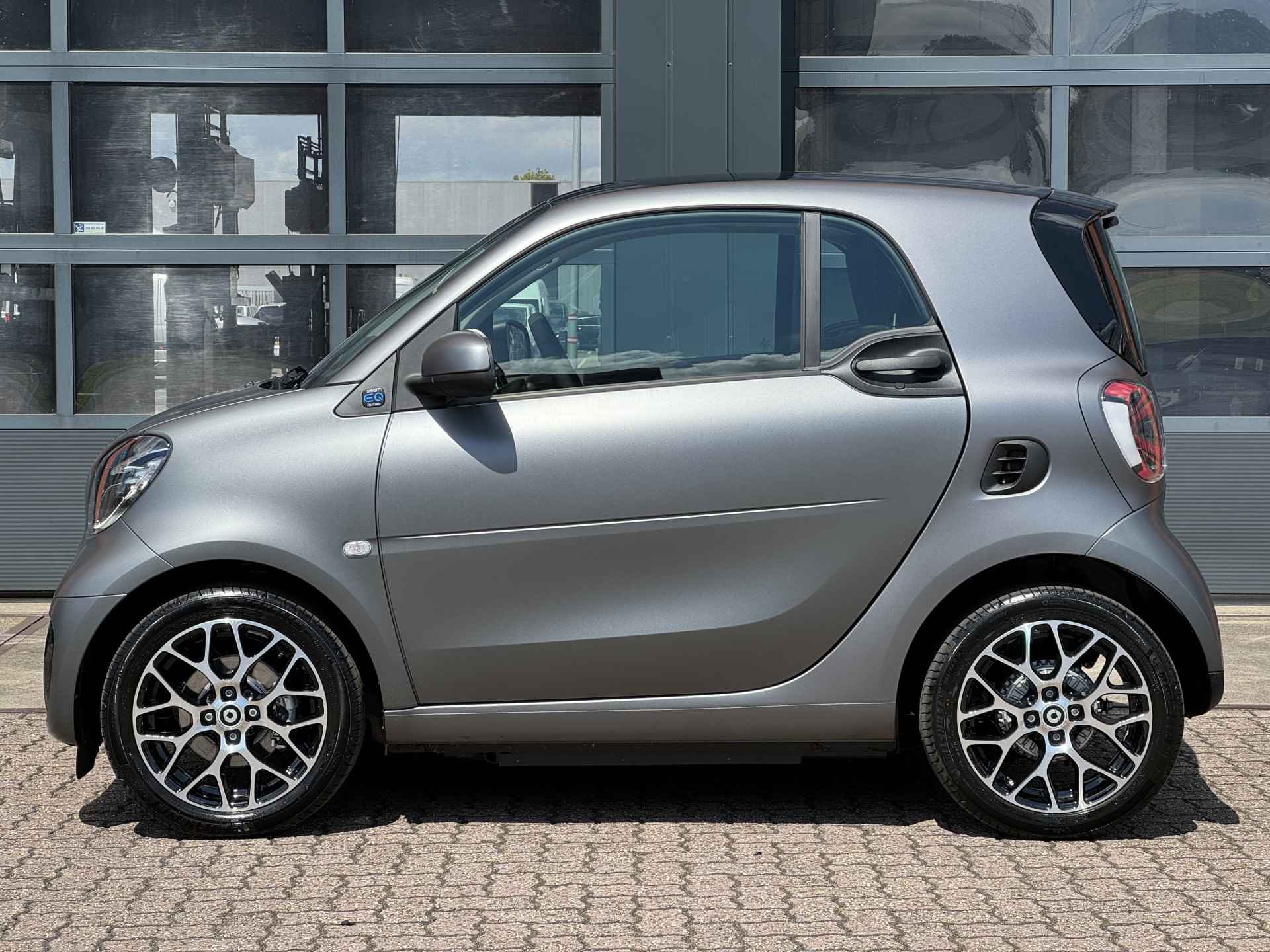 Smart Fortwo EQ Comfort Plus | €2000,- EV Subsidie | Panoramadak | Winterpakket - 3/14