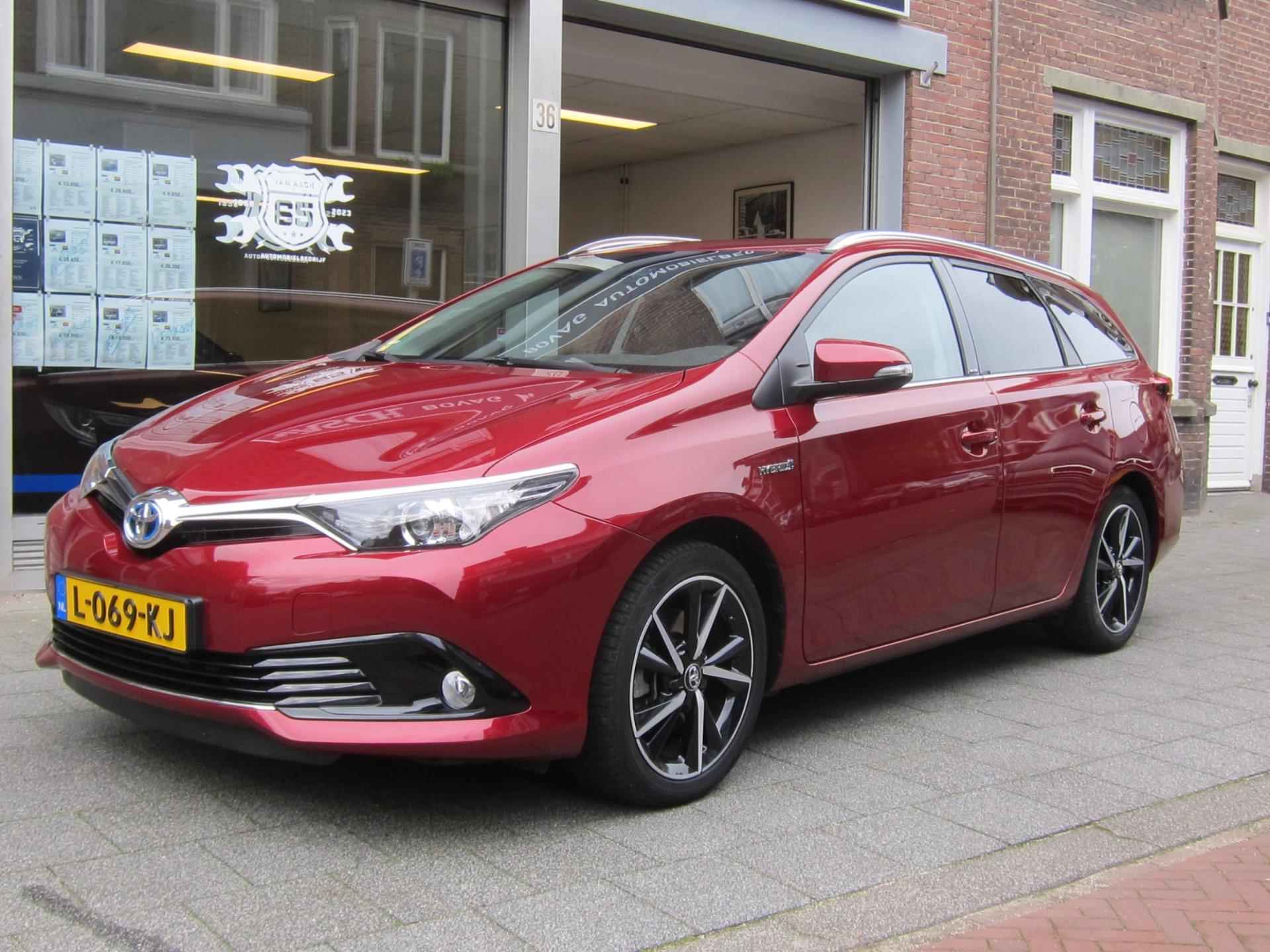 Toyota Auris Touring Sports 1.8 Hybrid Volcano Edition Navi All In Prijs Bovaggarantie - 4/31