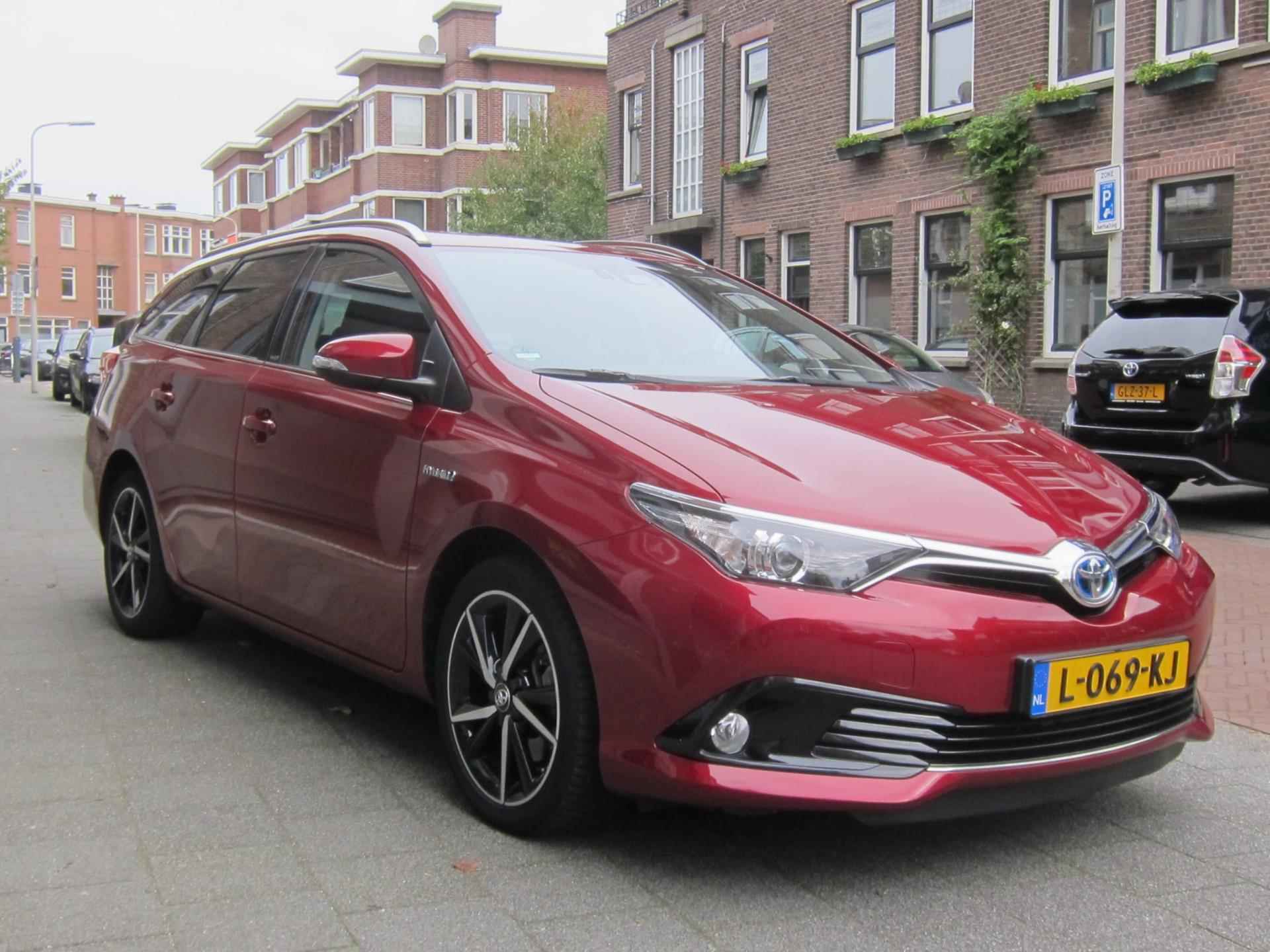 Toyota Auris Touring Sports 1.8 Hybrid Volcano Edition Navi All In Prijs Bovaggarantie - 7/31