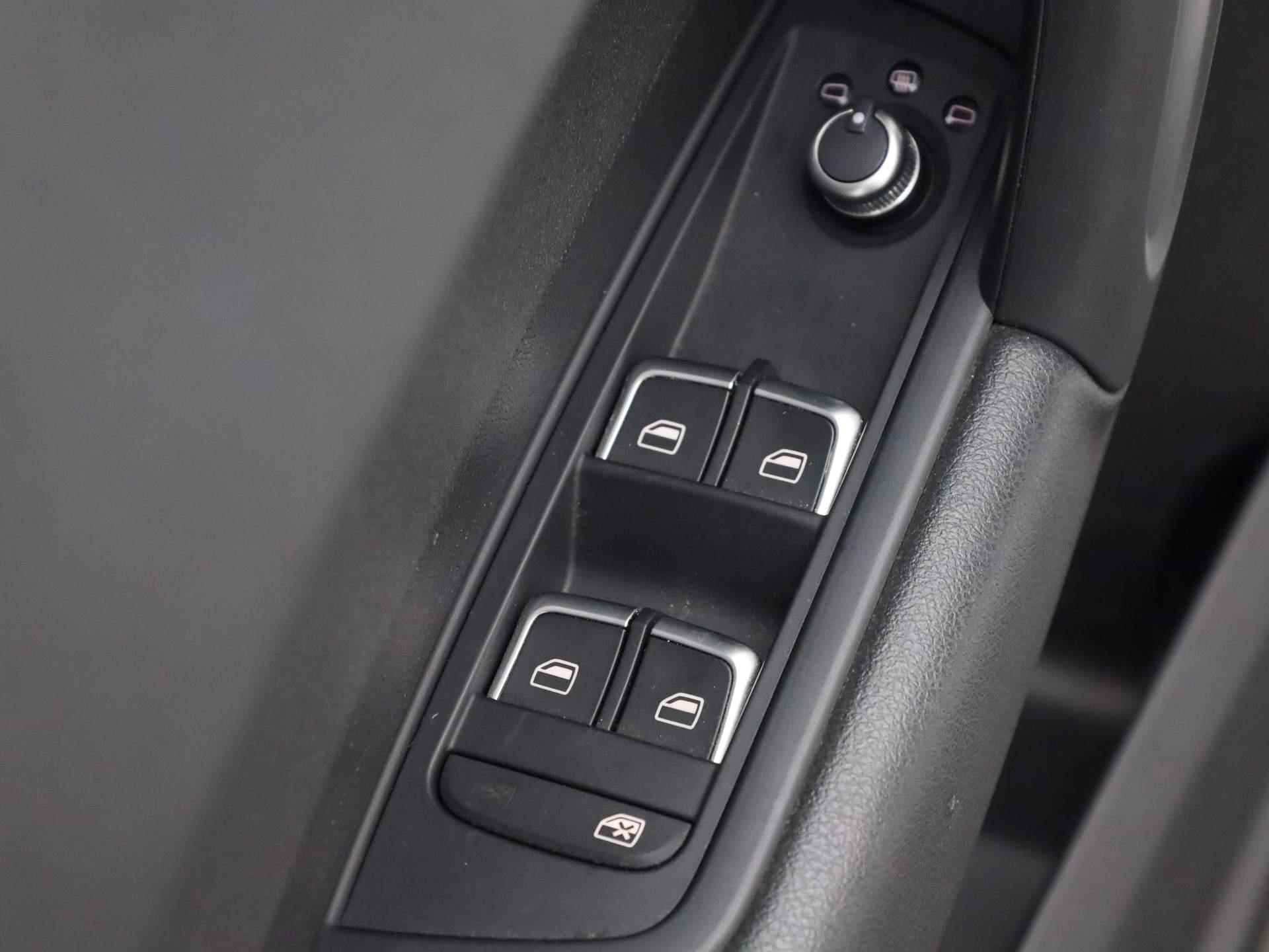 Audi A1 Sportback 1.0TFSI/95PK Adrenalin · Navigatie · Parkeersensoren · Cruise controle - 17/36