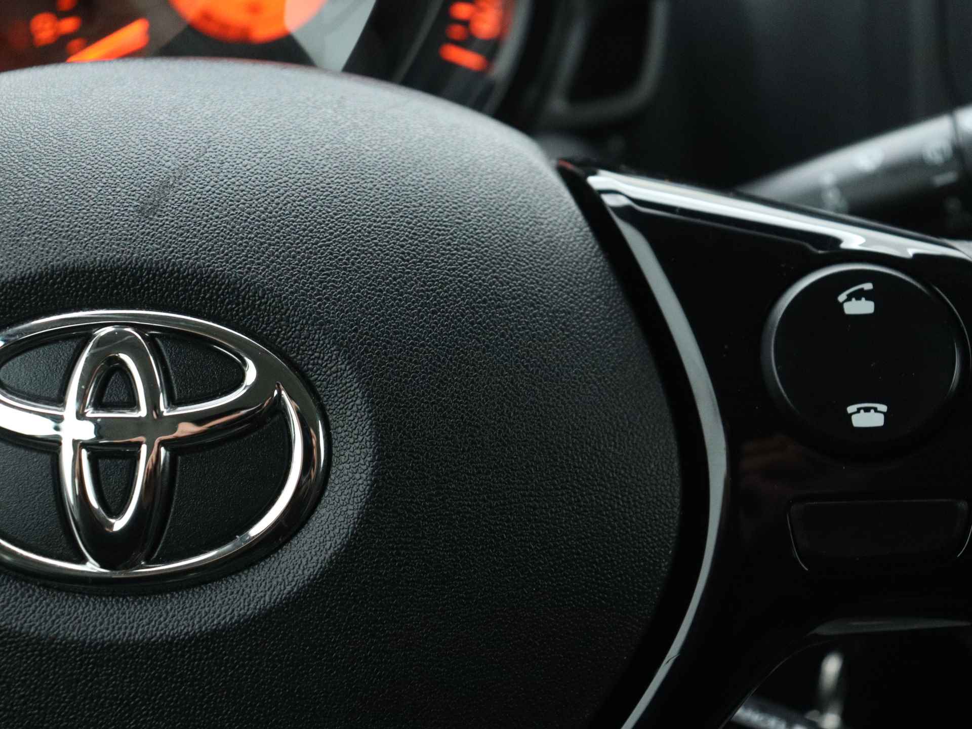 Toyota Aygo 1.0 VVT-i x-fun | Airco | Radio | Thuiskomer set | - 22/40