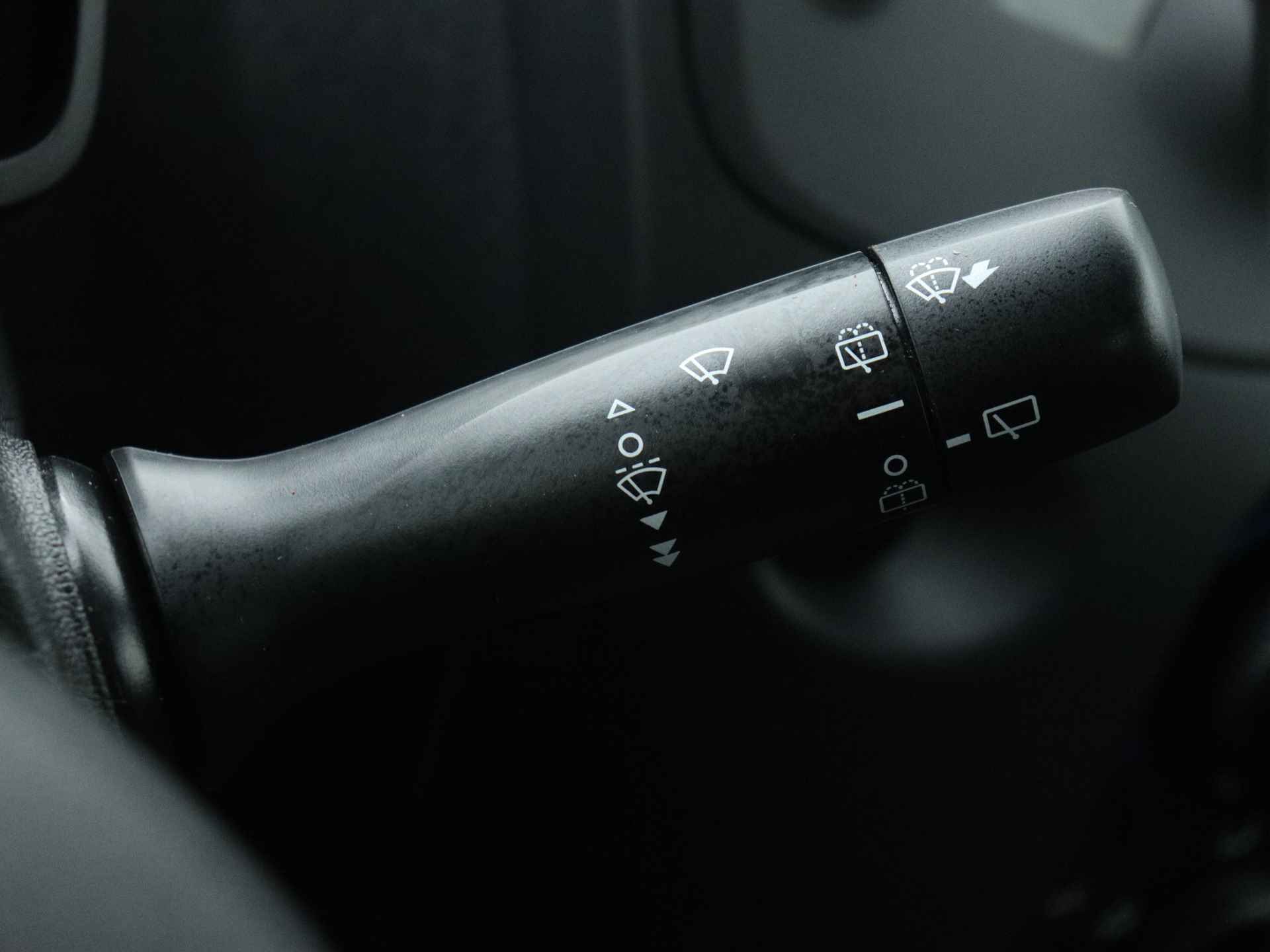 Toyota Aygo 1.0 VVT-i x-fun | Airco | Radio | Thuiskomer set | - 24/40