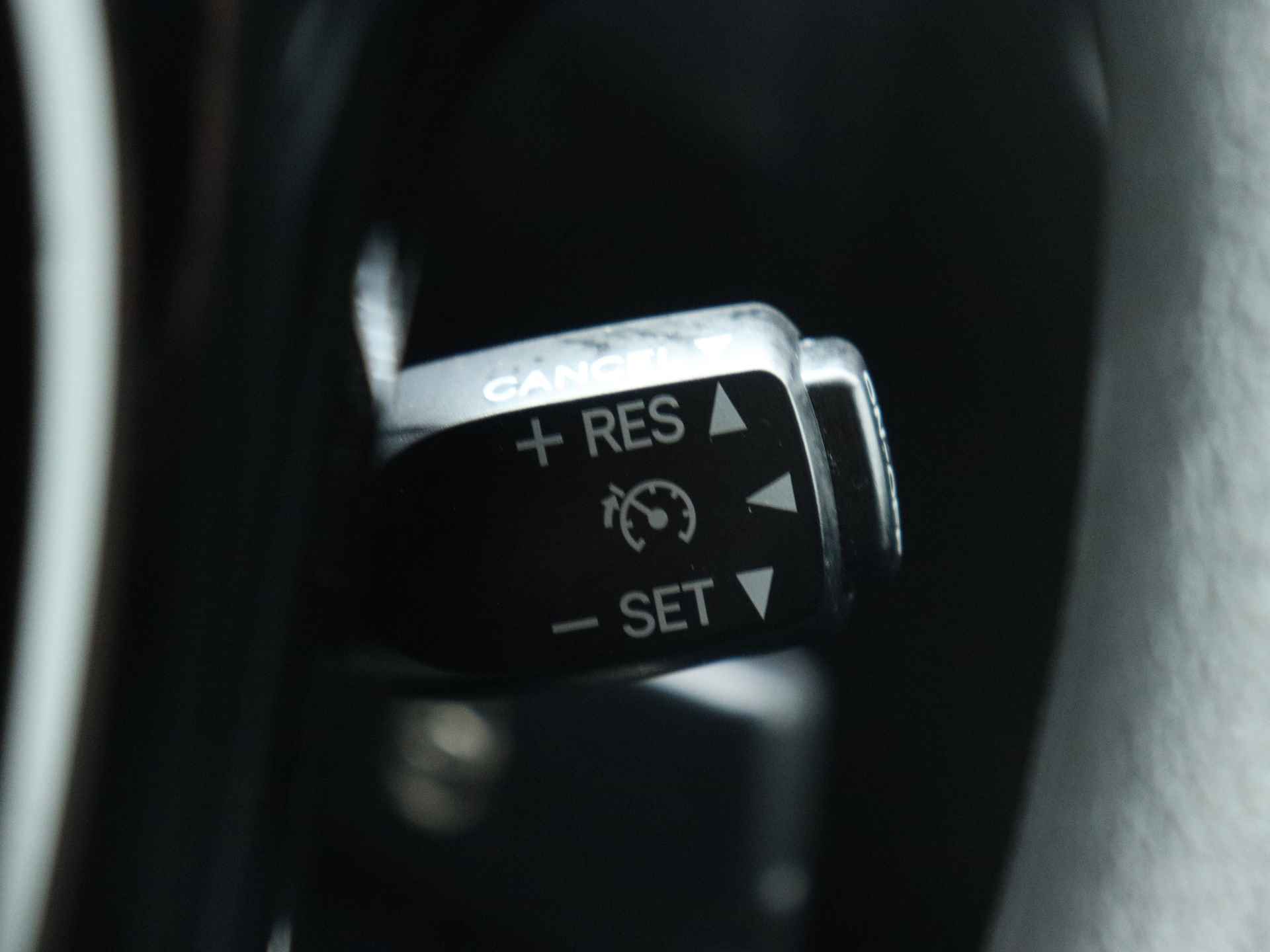 Toyota Aygo 1.0 VVT-i x-fun | Airco | Radio | Thuiskomer set | - 25/40