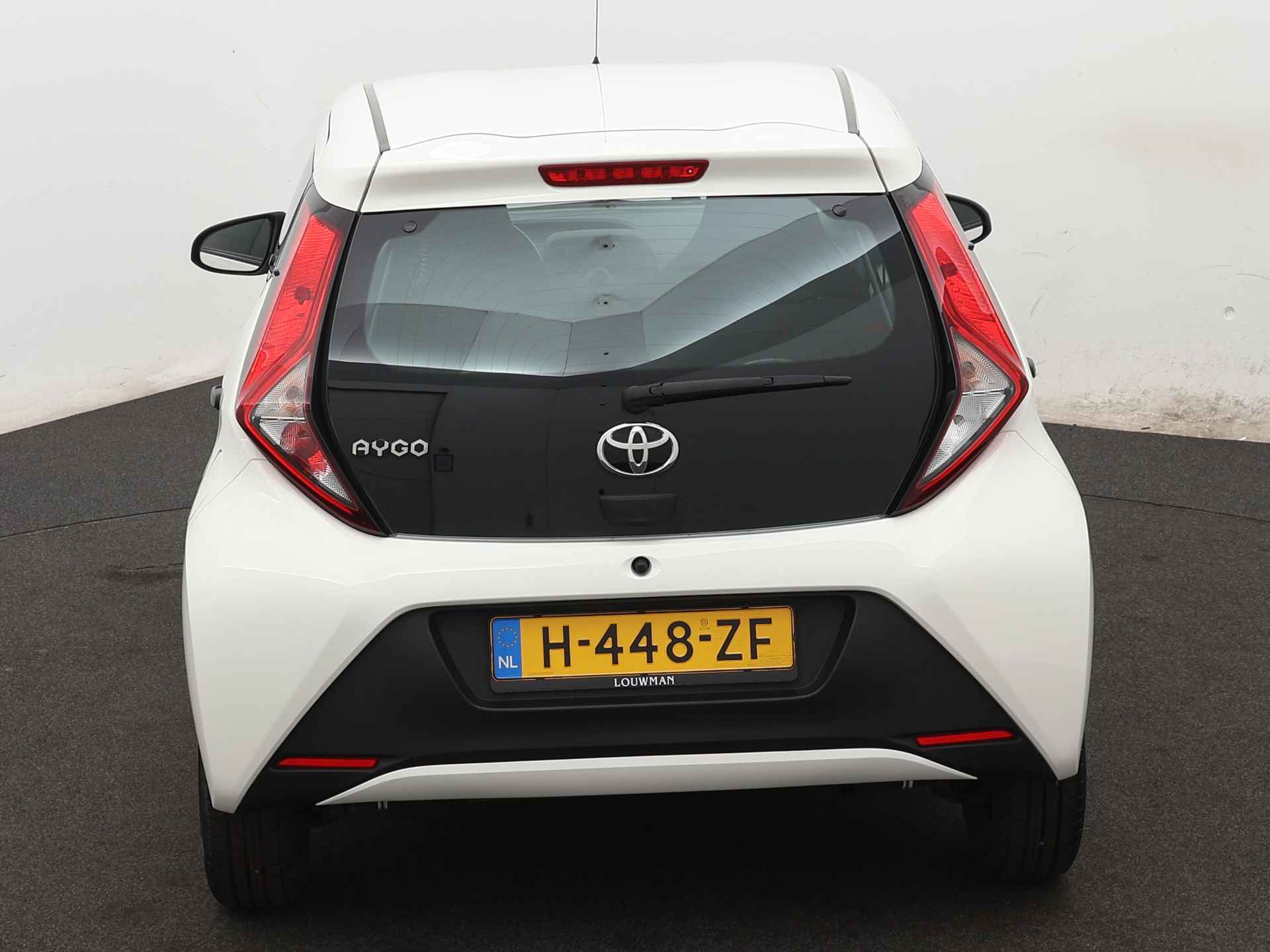Toyota Aygo 1.0 VVT-i x-fun | Airco | Radio | Thuiskomer set | - 29/40