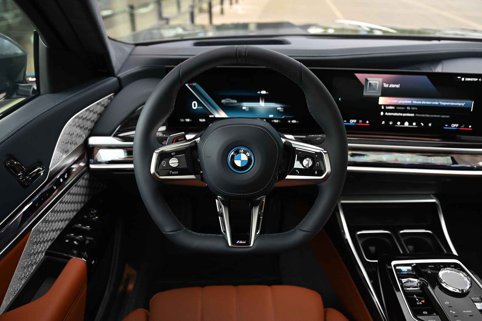 BMW i7 xDrive60 High Executive M Sport 106 kWh / Panoramadak Sky Lounge / Trekhaak / Massagefunctie voor + achter / Parking Assistant Professional / Bowers & Wilkins / Active Steering - 11/38